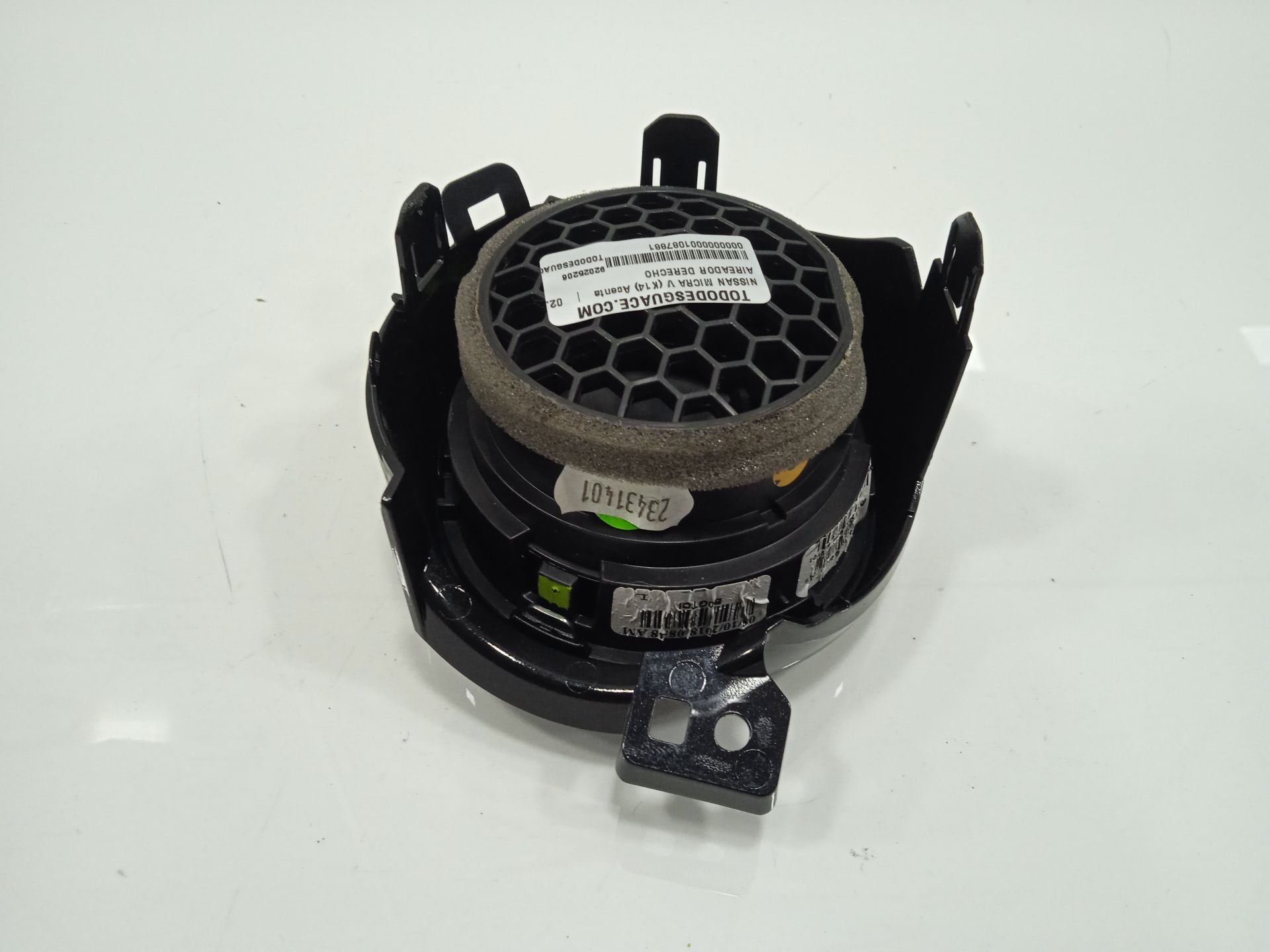 Aireador derecho nissan micra (k14) acenta