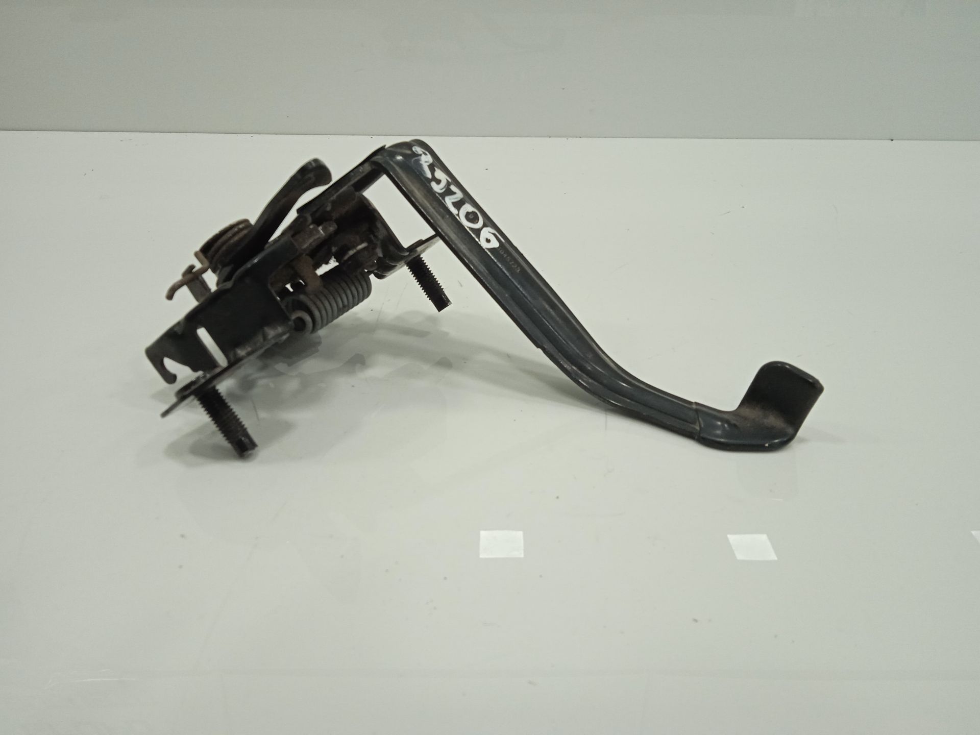Cerradura capo nissan micra (k14) acenta