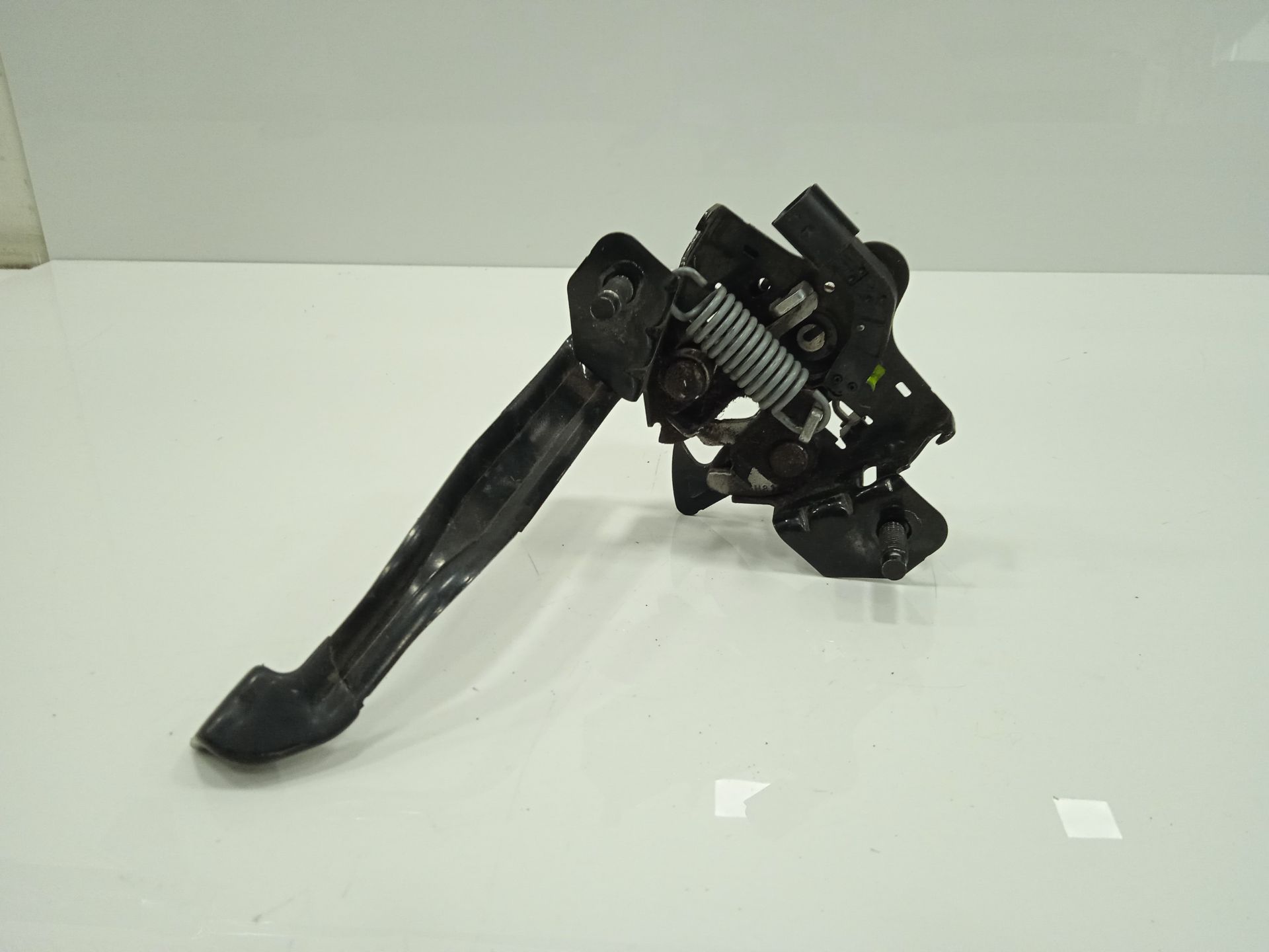 Cerradura capo nissan micra (k14) acenta