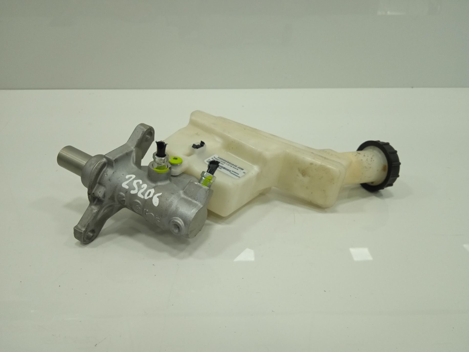 Bomba freno nissan micra (k14) acenta