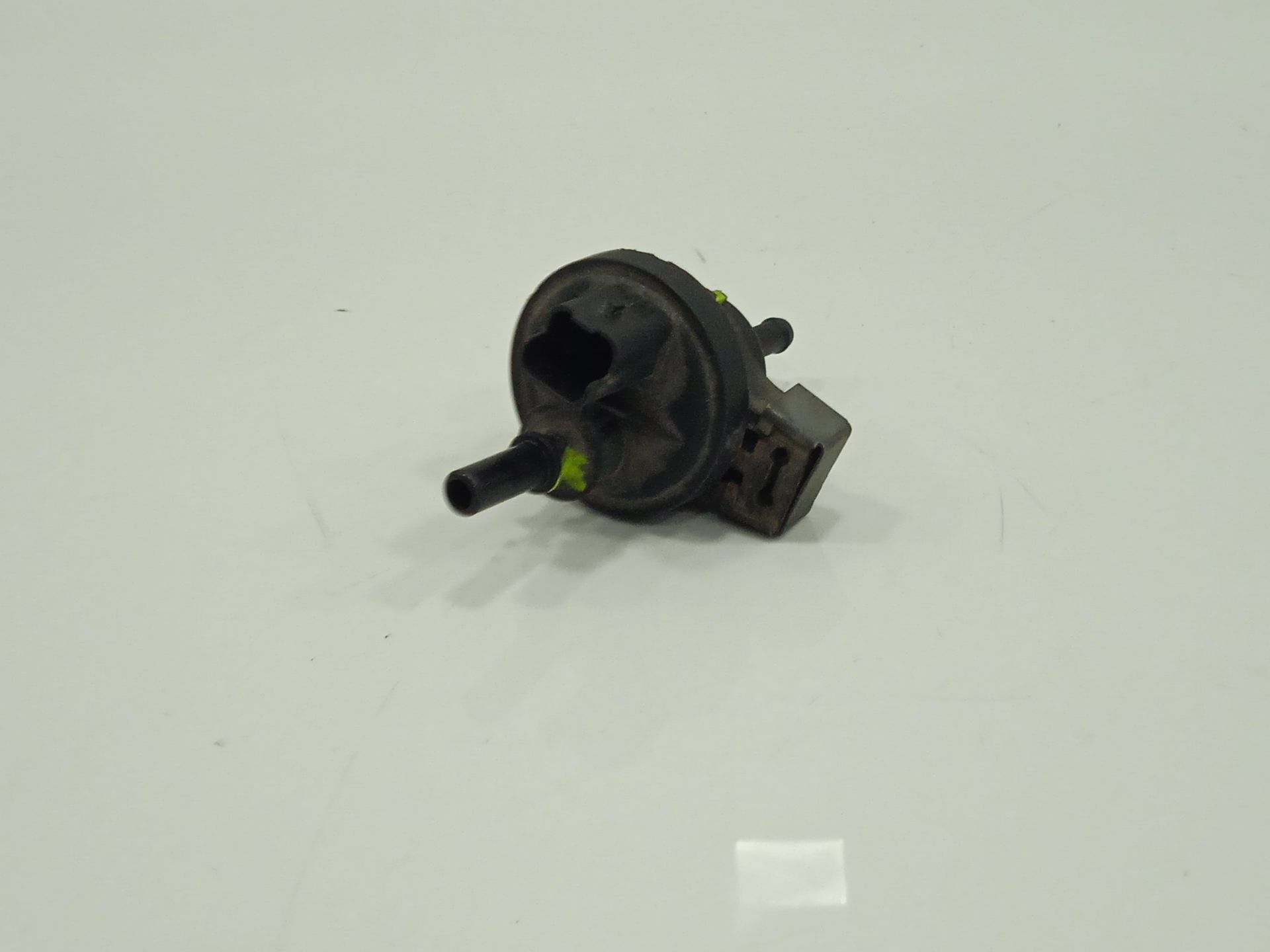 Valvula de vacio nissan micra (k14) acenta