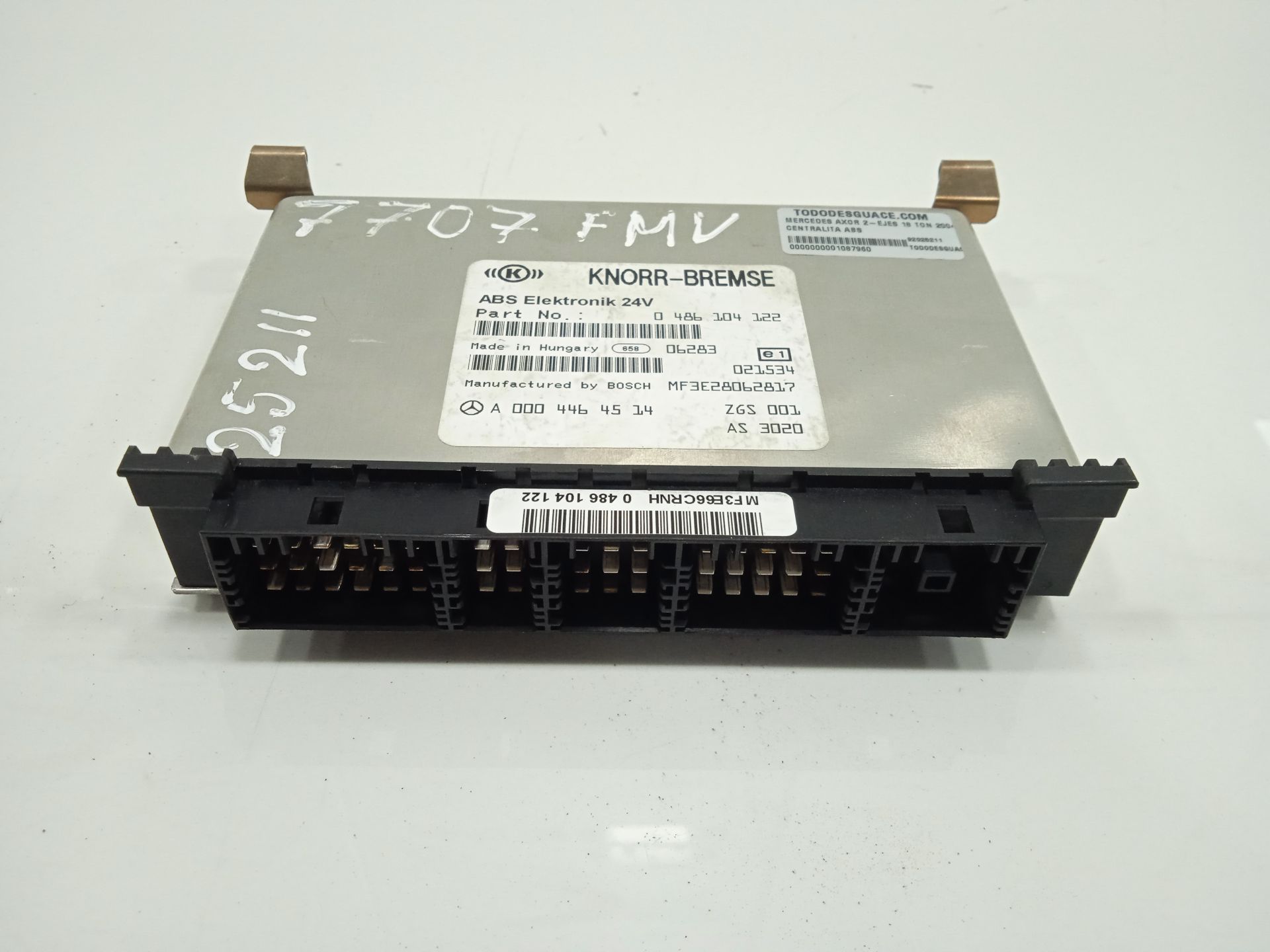 Centralita abs mercedes-benz axor 2 cr 2-ejes 18 t bm 944 95024 (2004) 