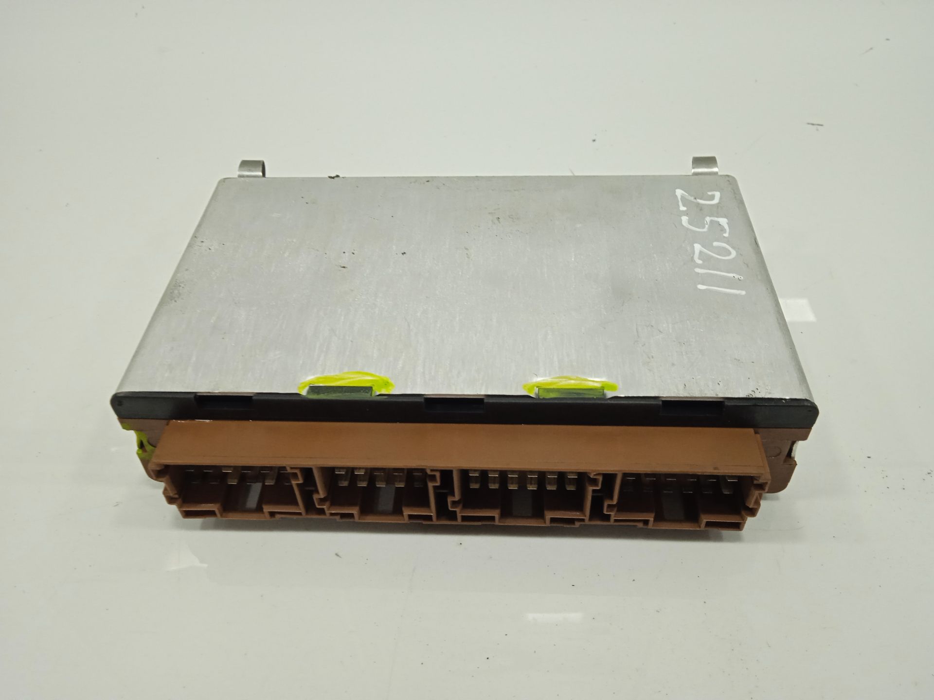 Unidad de control mercedes-benz axor 2 cr 2-ejes 18 t bm 944 95024 (2004) 
