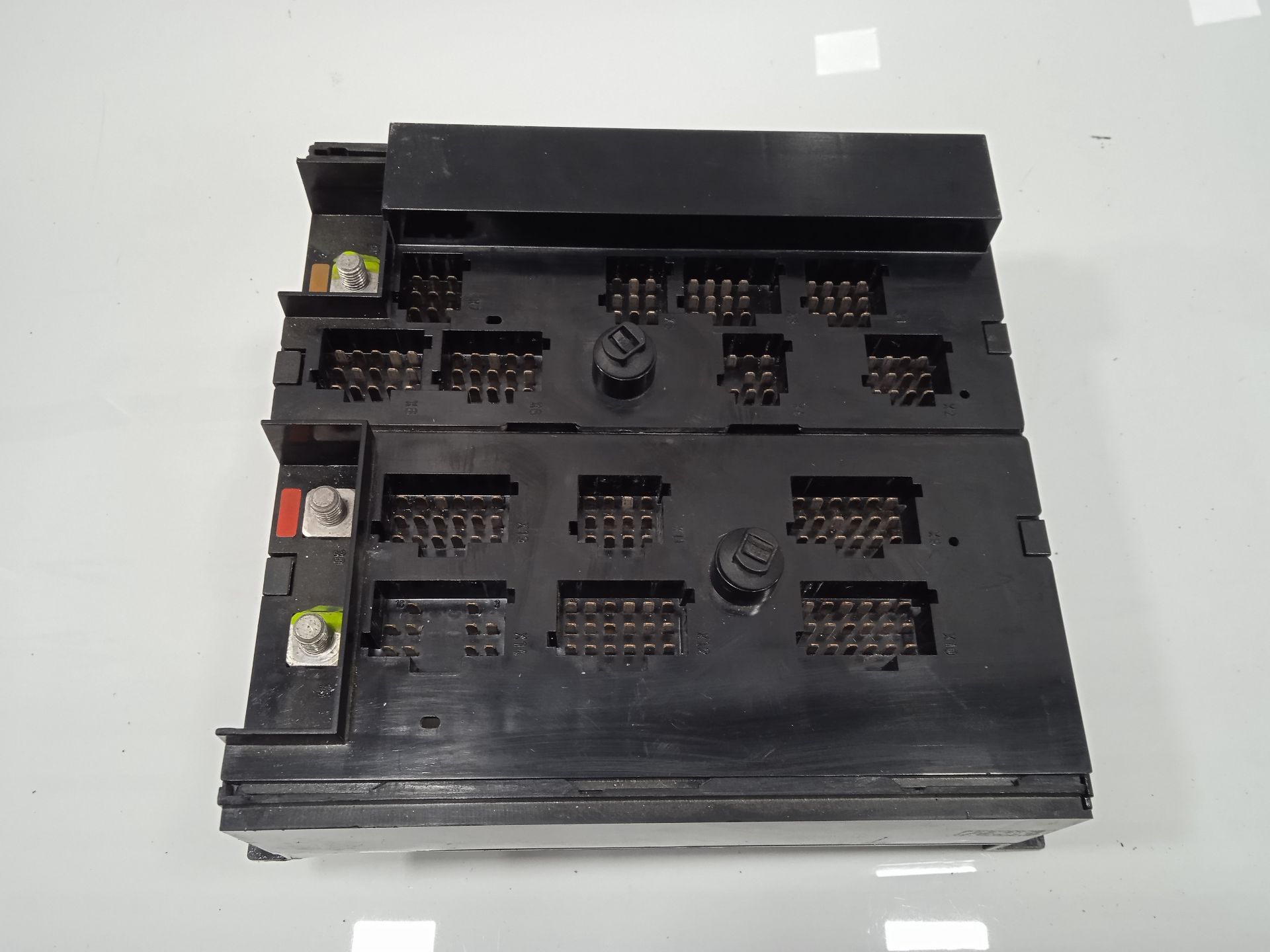Caja reles / fusibles mercedes-benz axor 2 cr 2-ejes 18 t bm 944 95024 (2004) 