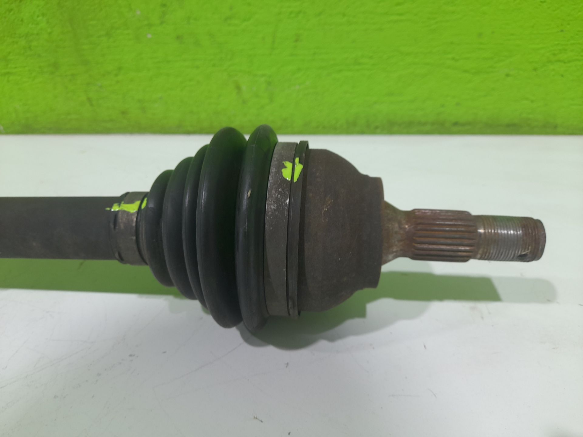 Transmision delantera izquierda l1