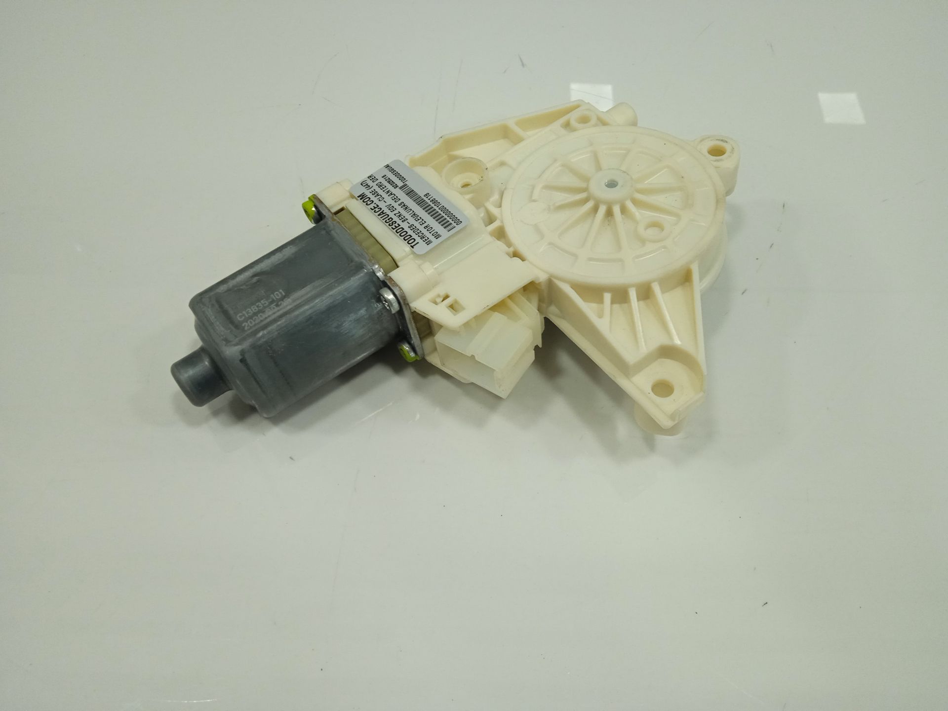 Motor elevalunas delantero derecho mercedes-benz eqv -clase (447) 