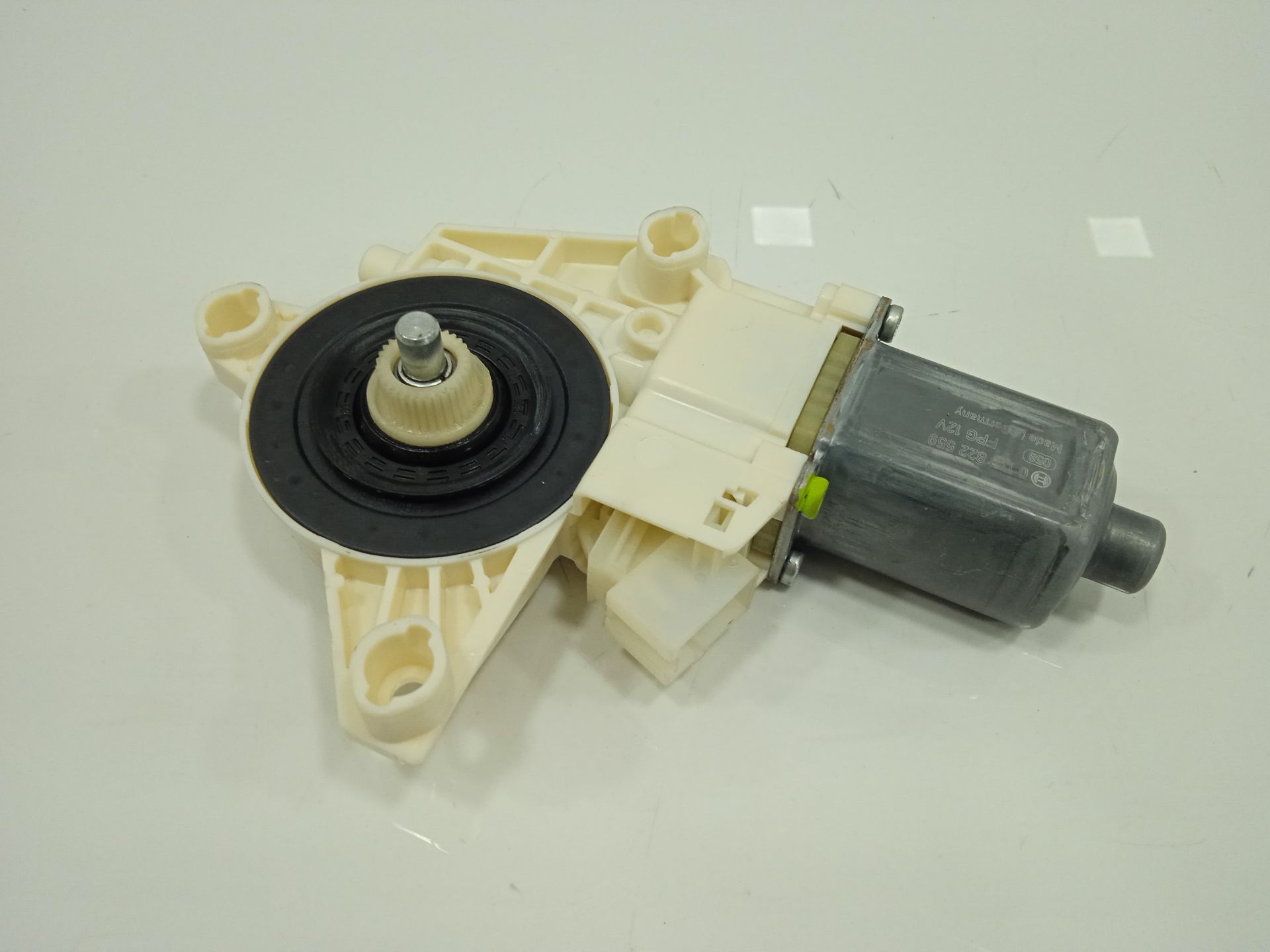 Motor elevalunas delantero derecho mercedes-benz eqv -clase (447) 