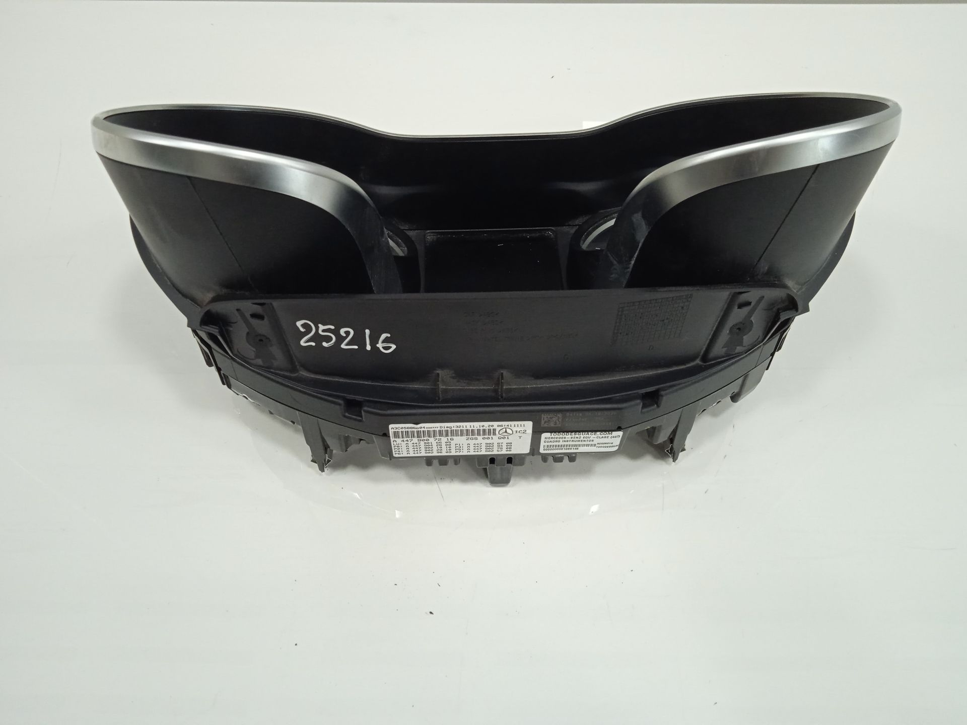 Cuadro instrumentos mercedes-benz eqv -clase (447) 
