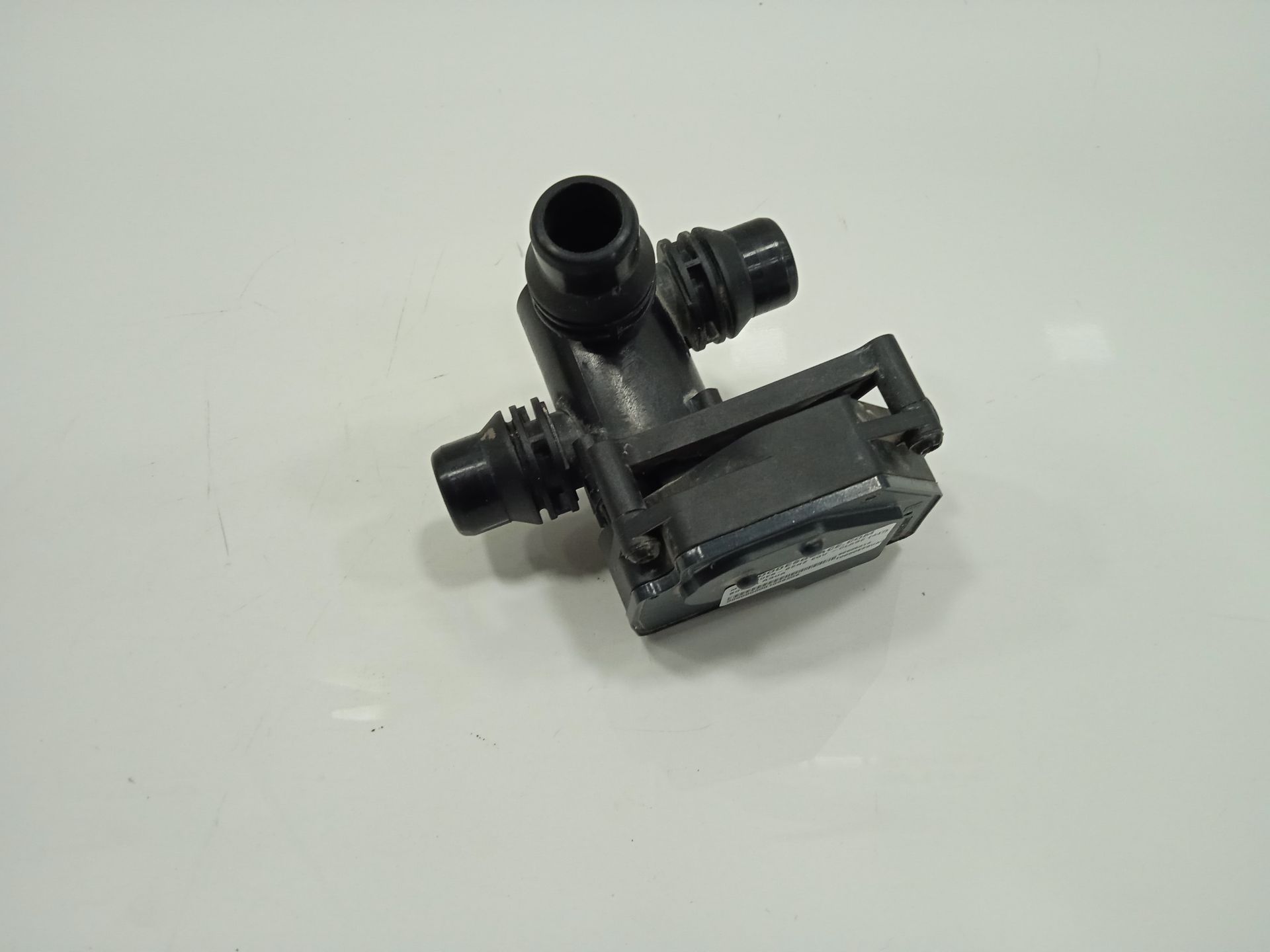 Bomba agua mercedes-benz eqv -clase (447) 