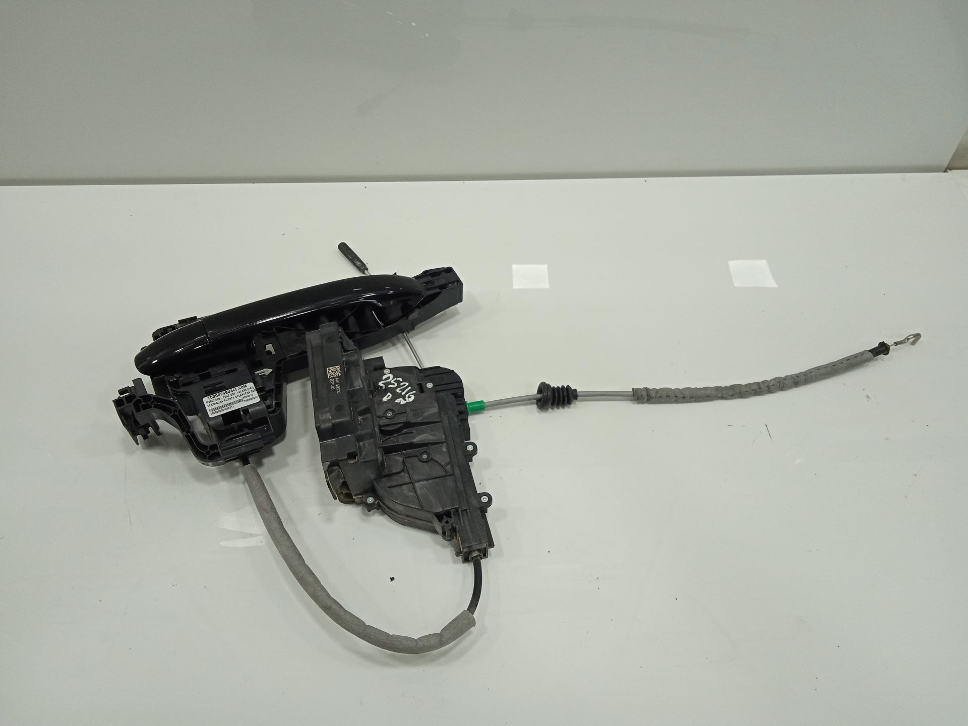 Cerradura puerta delantera derecha mercedes-benz eqv -clase (447) 
