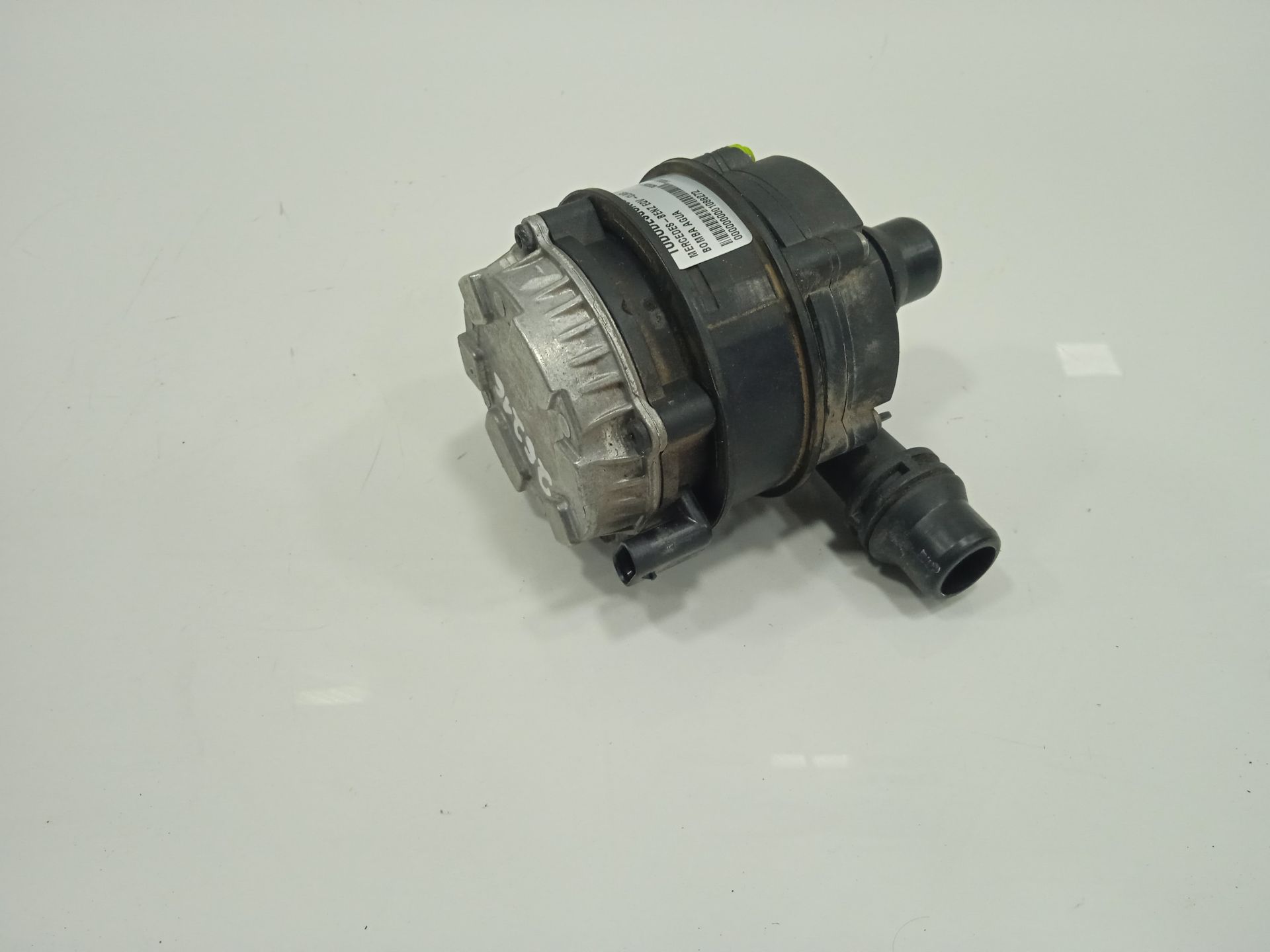 Bomba agua mercedes-benz eqv -clase (447) 