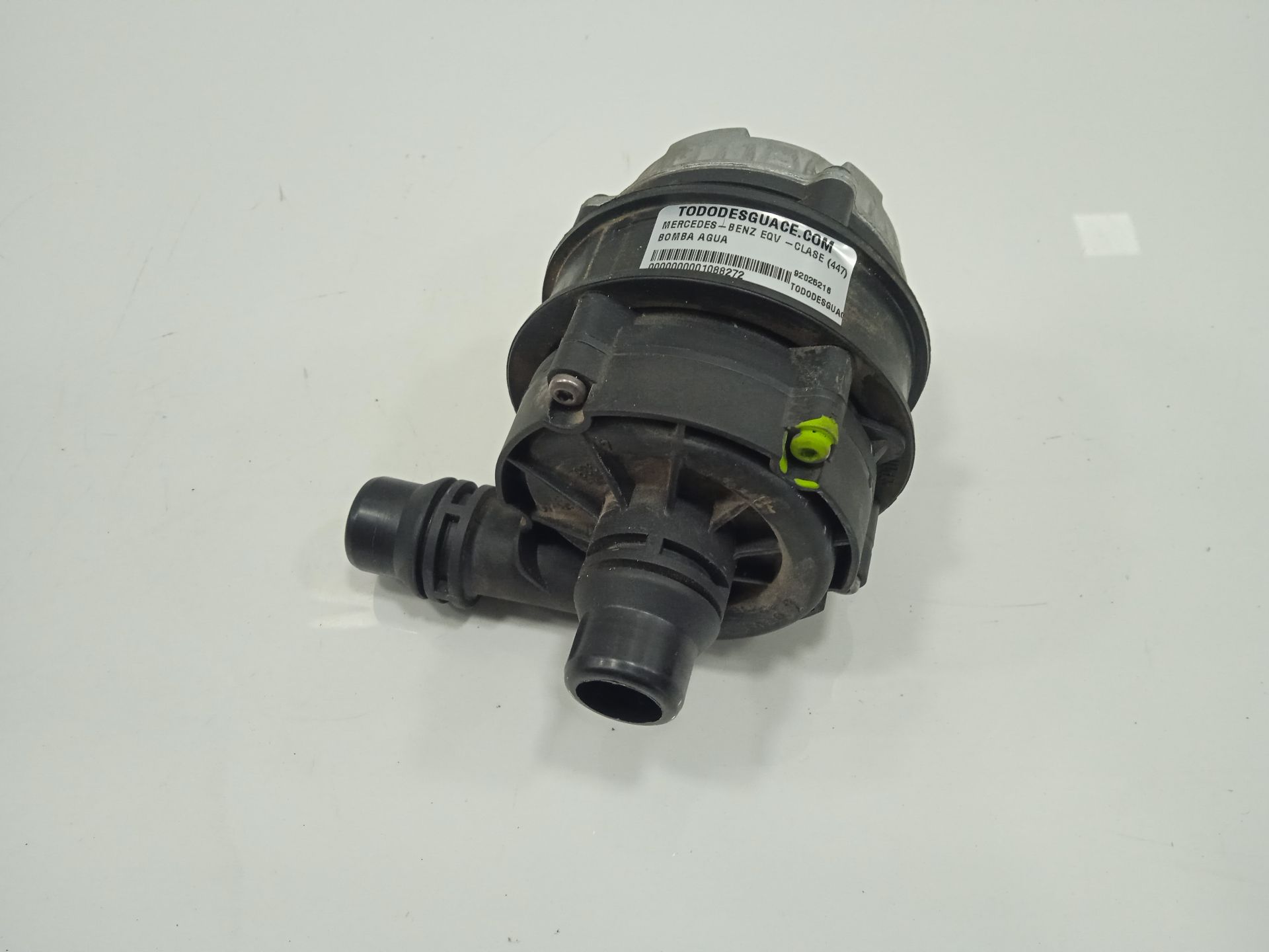 Bomba agua mercedes-benz eqv -clase (447) 