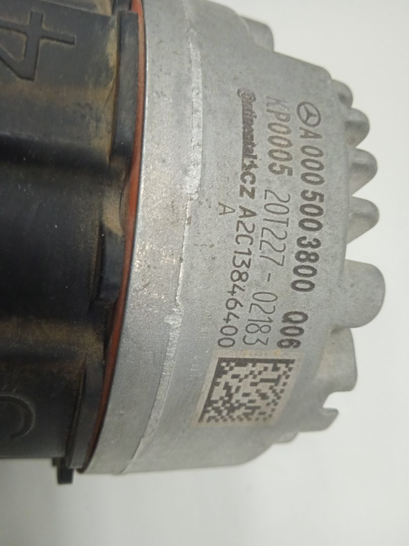 Bomba agua mercedes-benz eqv -clase (447) 