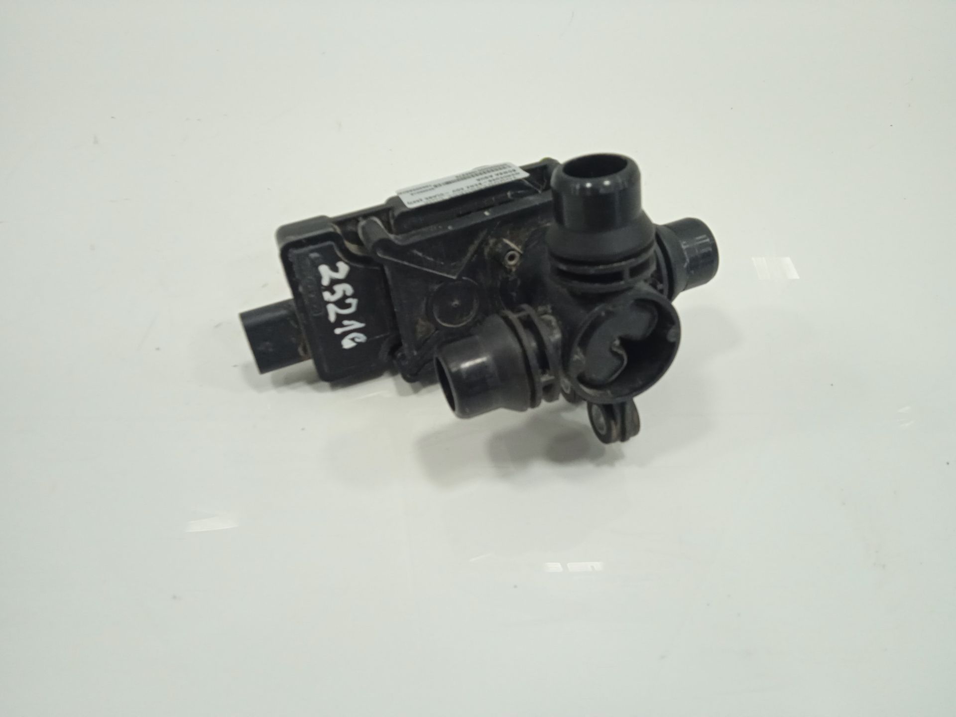 Bomba agua mercedes-benz eqv -clase (447) 