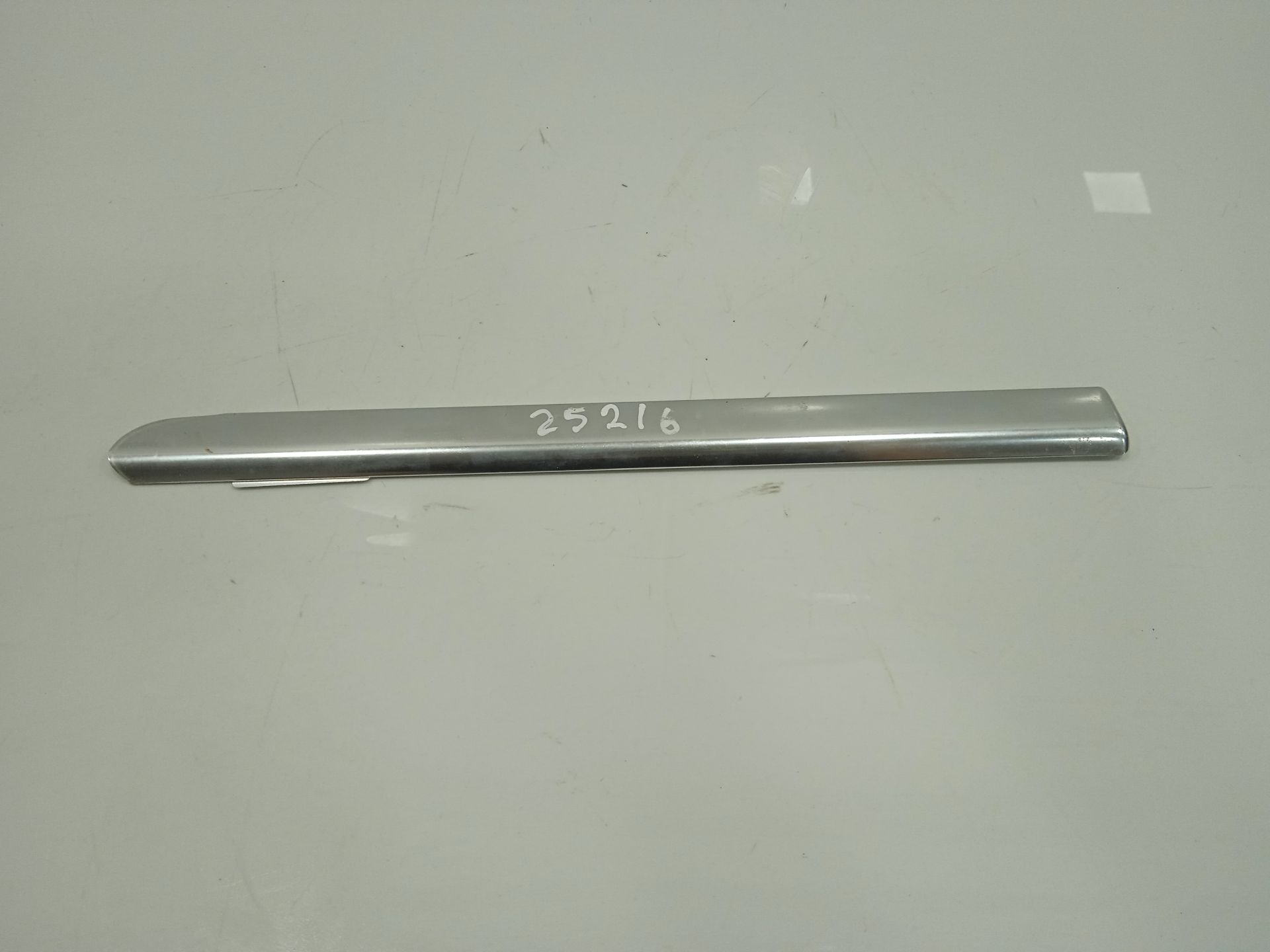 Embellecedor mercedes-benz eqv -clase (447) 