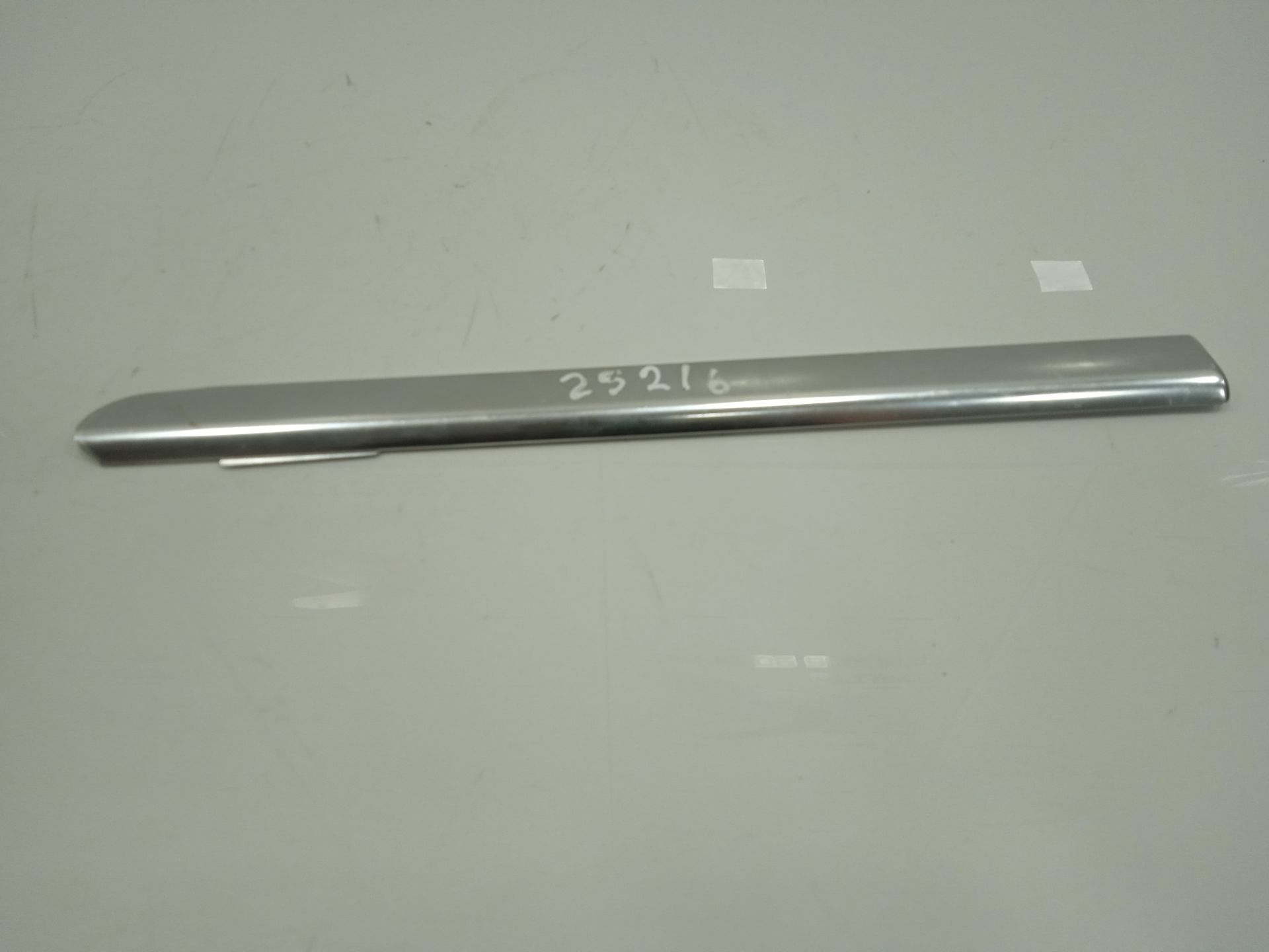 Embellecedor mercedes-benz eqv -clase (447) 