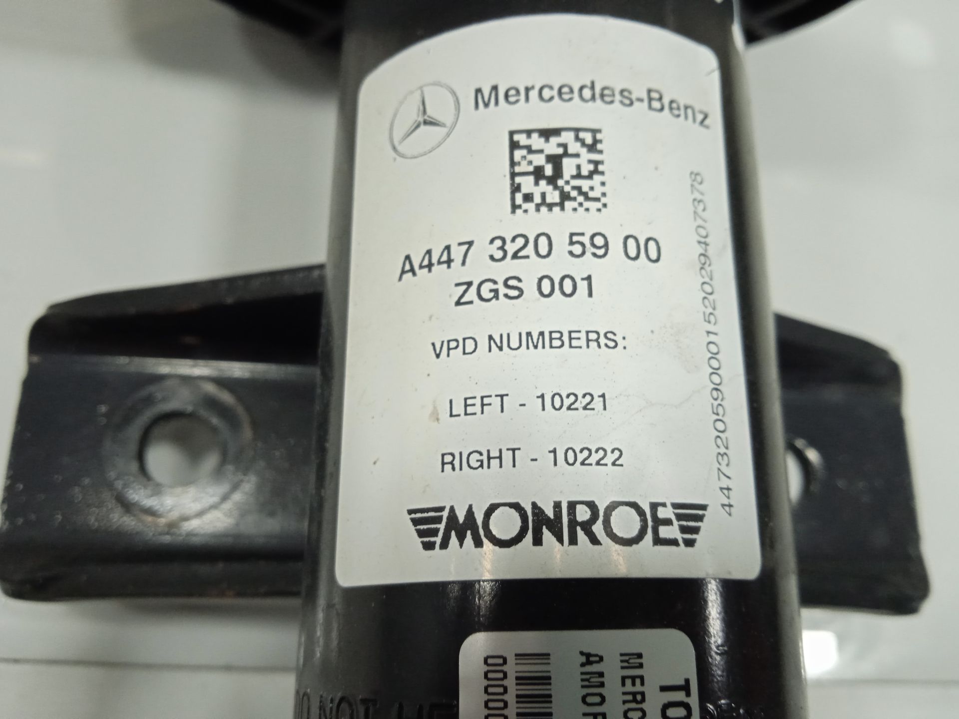 Amortiguador delantero derecho mercedes-benz eqv -clase (447) 