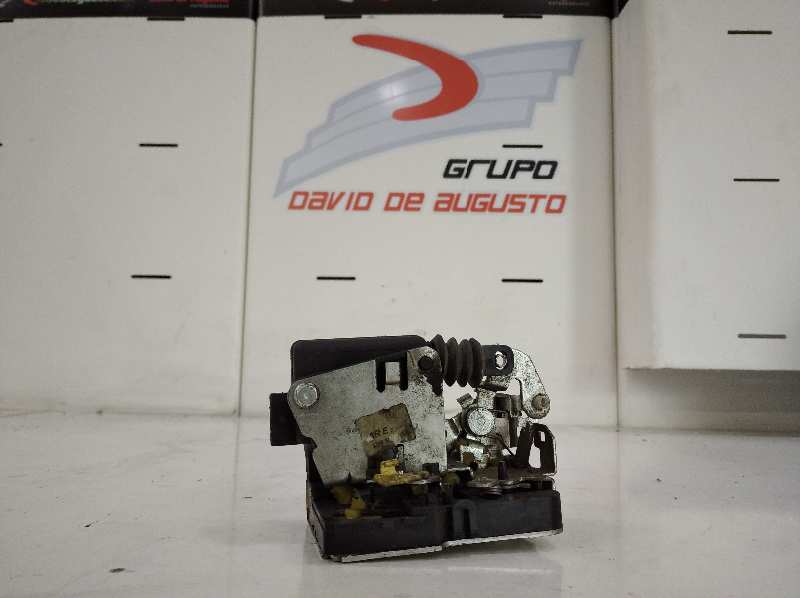 Cerradura puerta trasera izquierda dacia duster i adventure