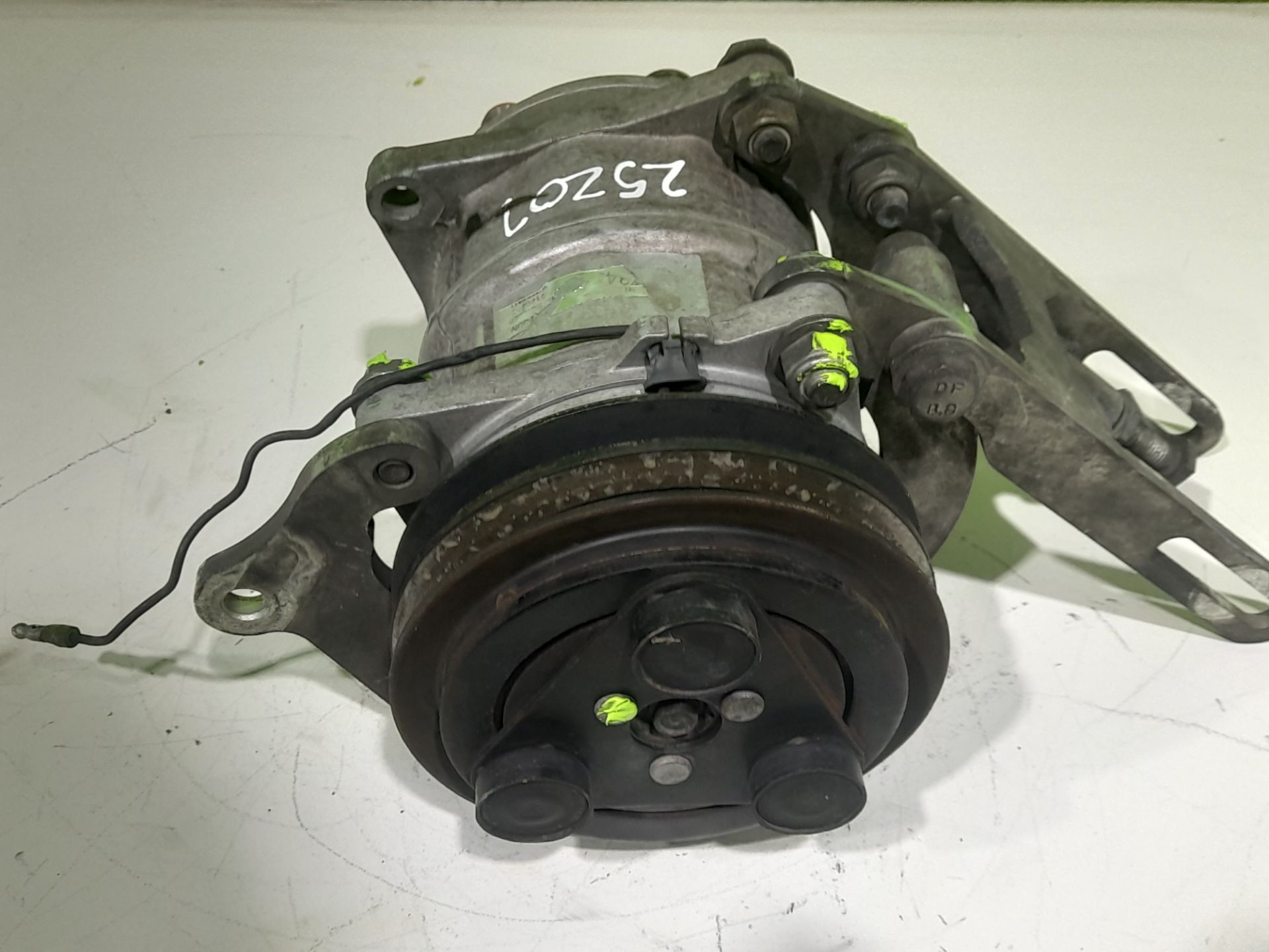 Compresor aire acondicionado l1h1   caja cerrada corto