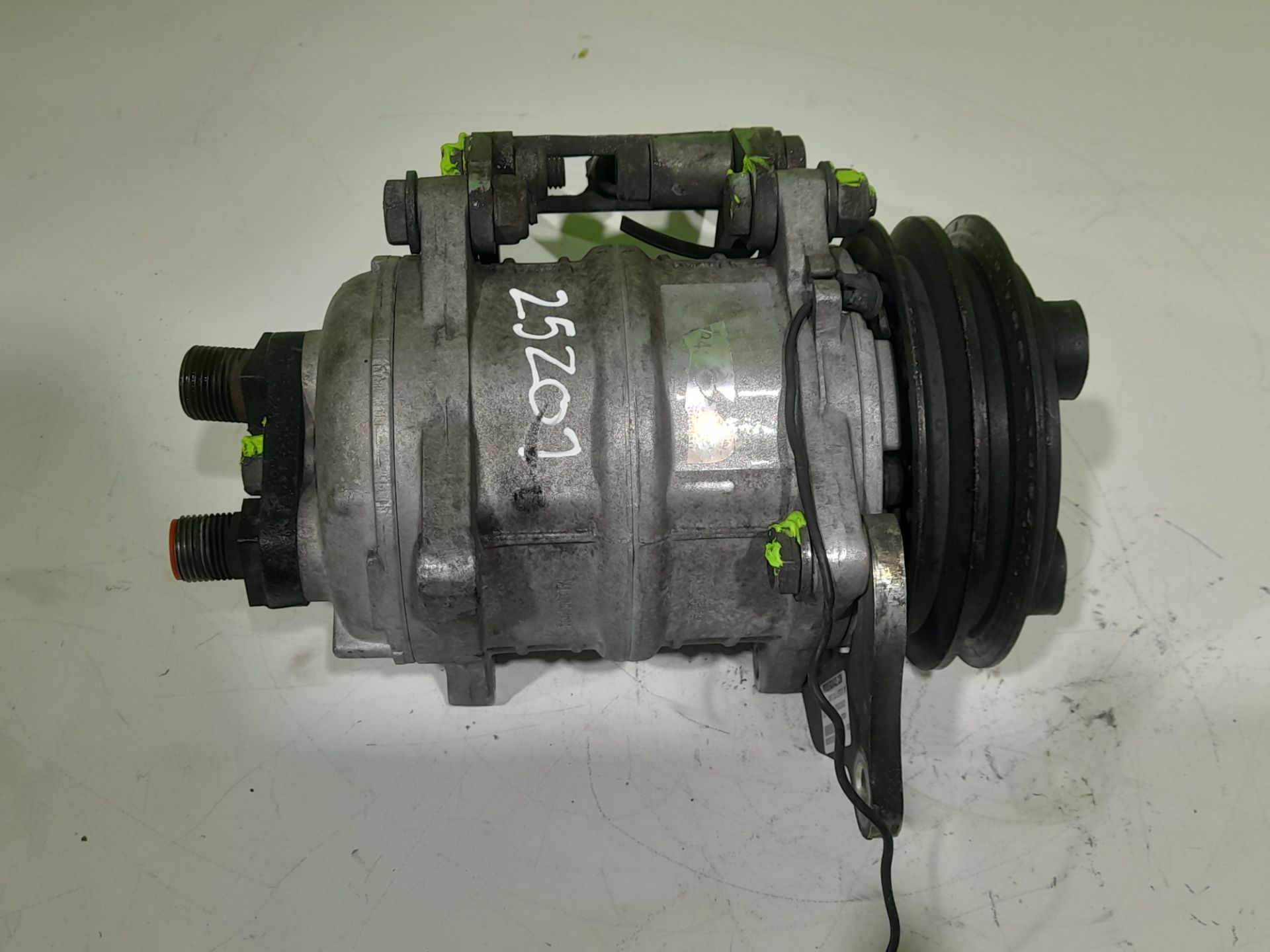Compresor aire acondicionado l1h1   caja cerrada corto