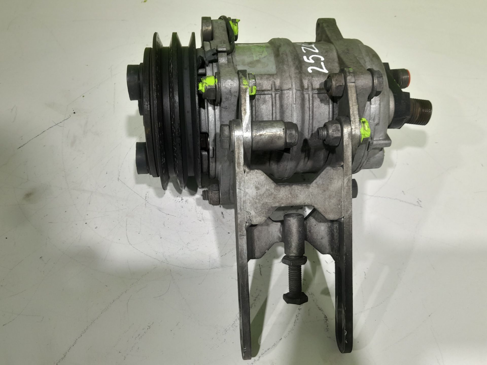 Compresor aire acondicionado l1h1   caja cerrada corto