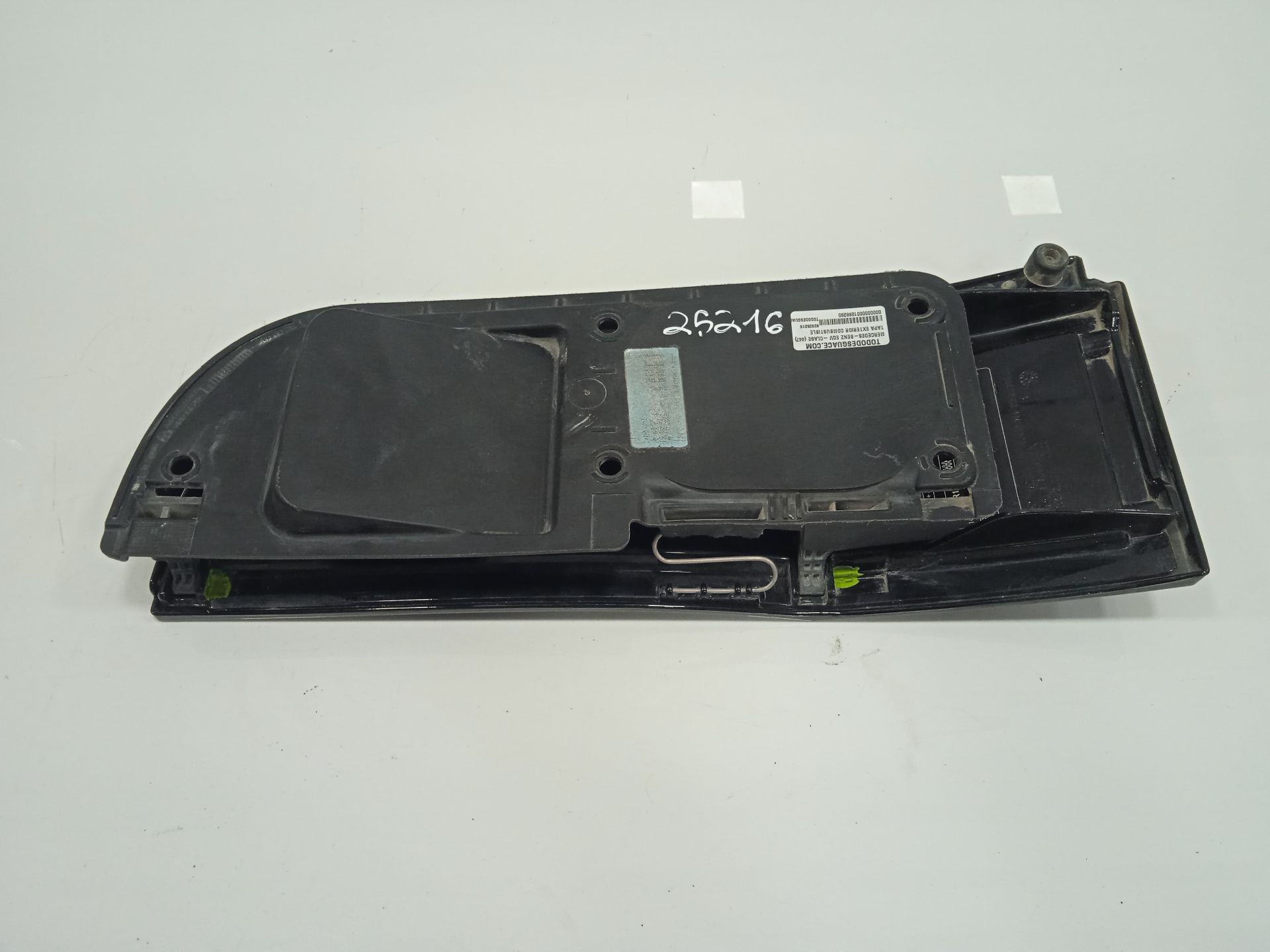 Tapa exterior combustible mercedes-benz eqv -clase (447) 