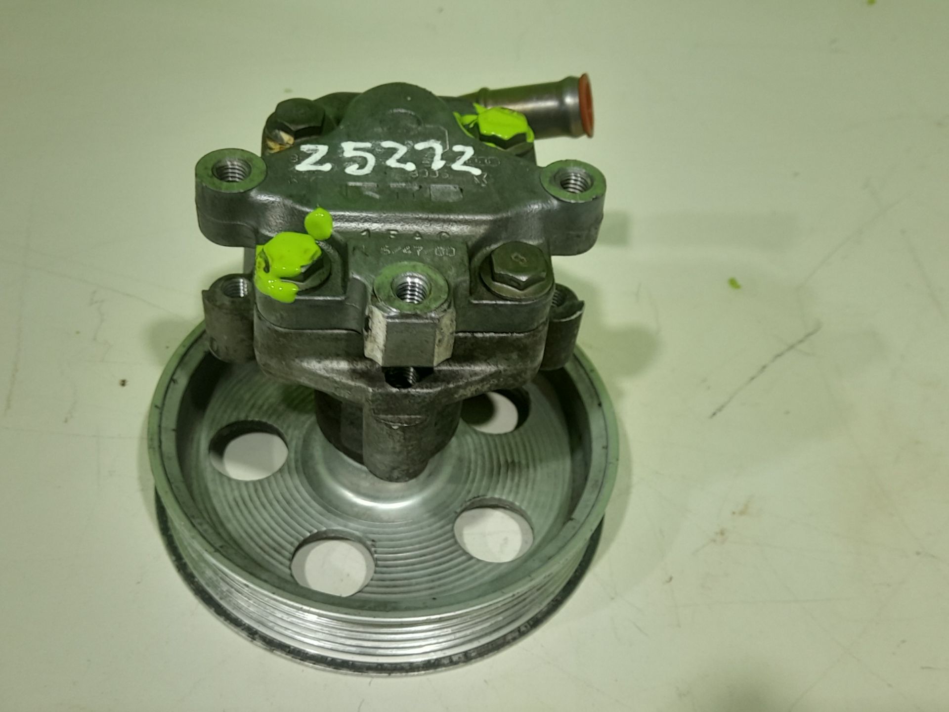 Bomba direccion audi a4 avant (8e) 2.0