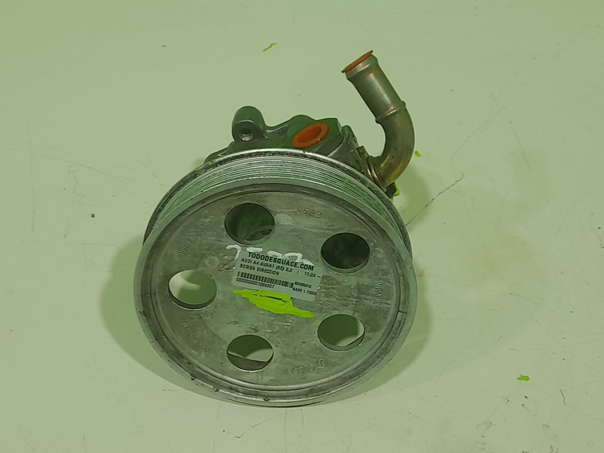 Bomba direccion audi a4 avant (8e) 2.0