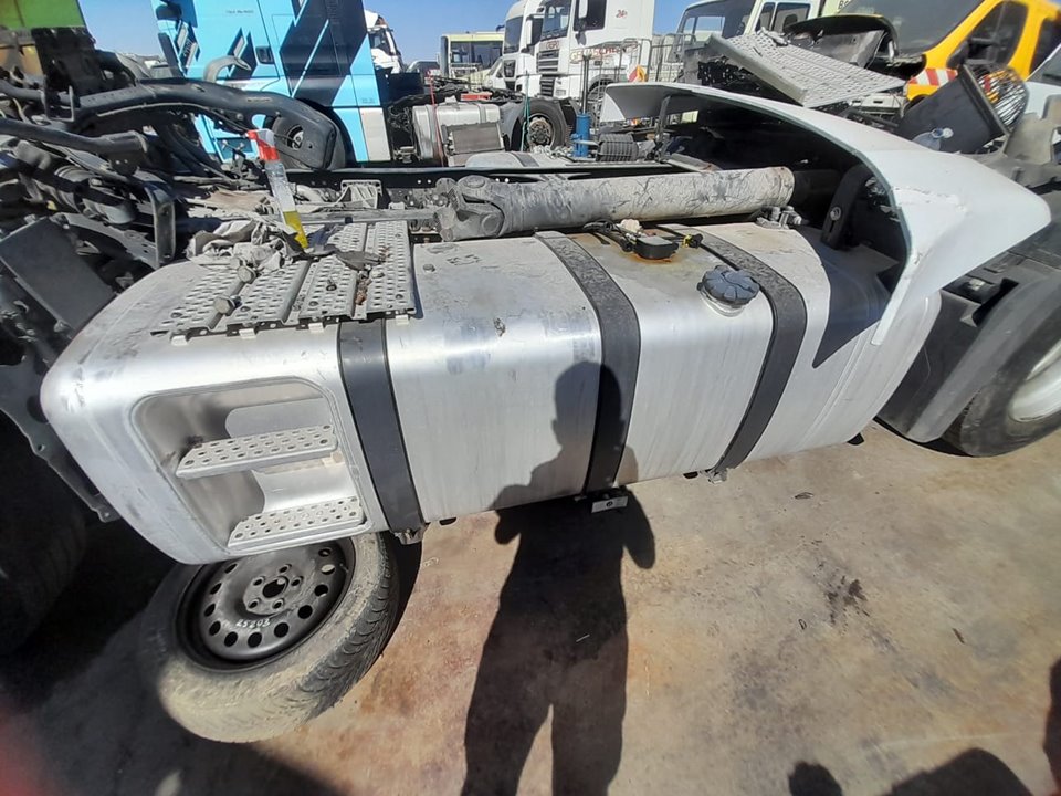 Deposito combustible mercedes-benz actros 5 sm-fahrerhaus 2-achser bm 963 fg 18xx 4x2 l om471 m classics