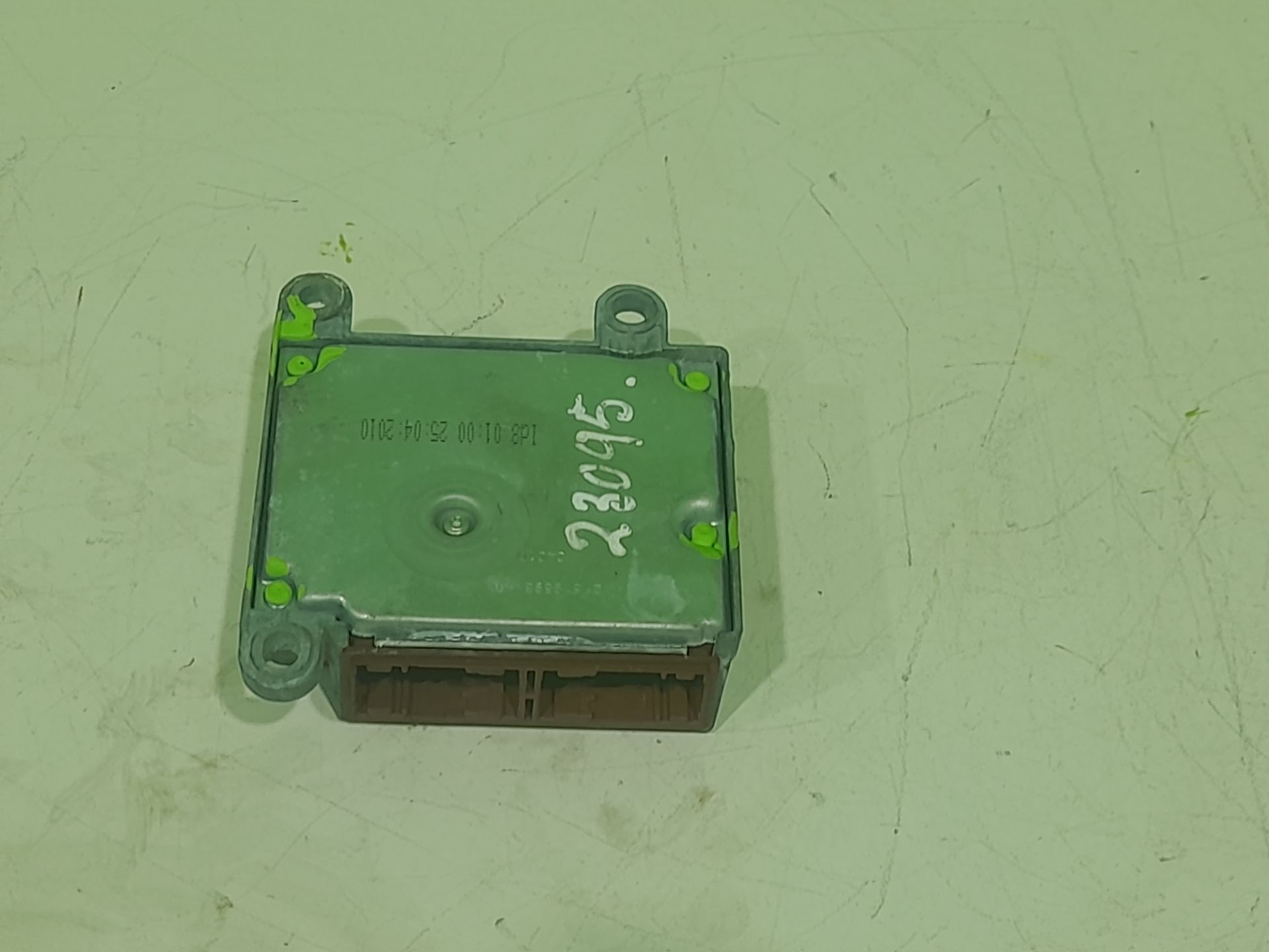 Centralita airbag caja cerrada 35c... batalla 30