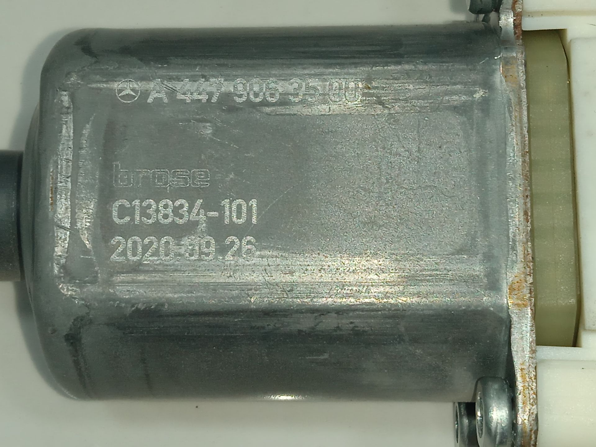 Motor elevalunas delantero izquierdo mercedes-benz eqv -clase (447) 