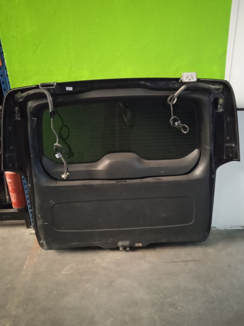 Porton trasero mercedes-benz eqv -clase (447) 