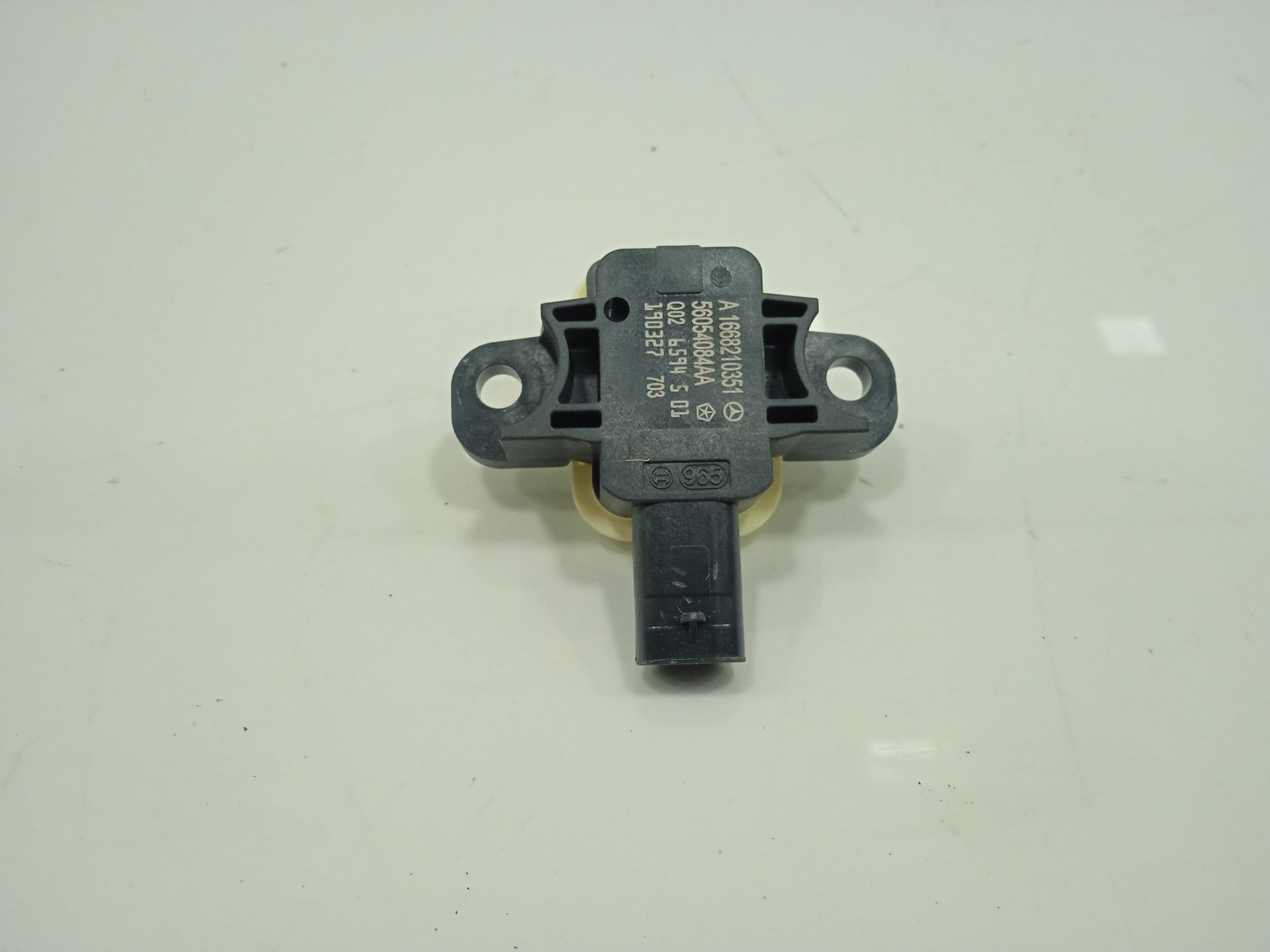 Sensor de impacto mercedes-benz eqv -clase (447) 