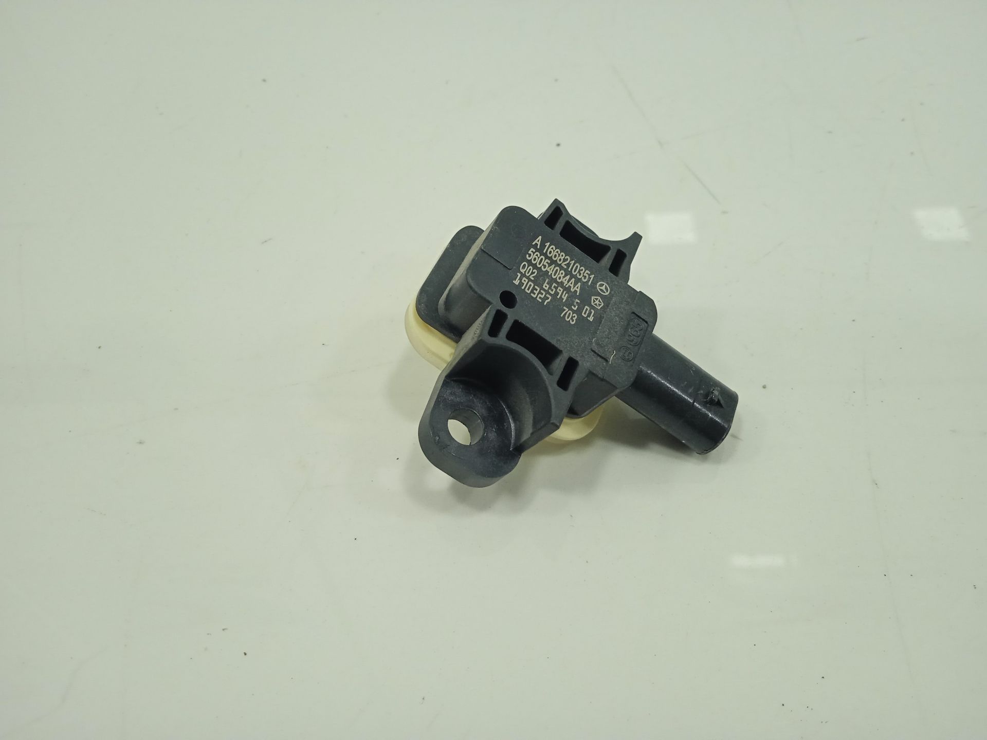 Sensor de impacto mercedes-benz eqv -clase (447) 
