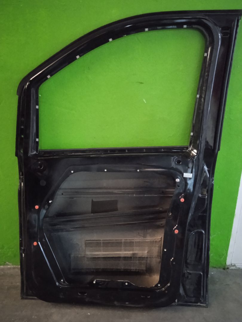 Puerta delantera derecha mercedes-benz eqv -clase (447) 