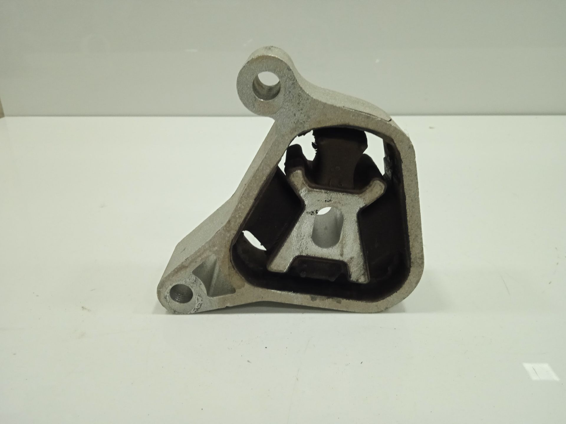 Soporte motor mercedes-benz eqv -clase (447) 