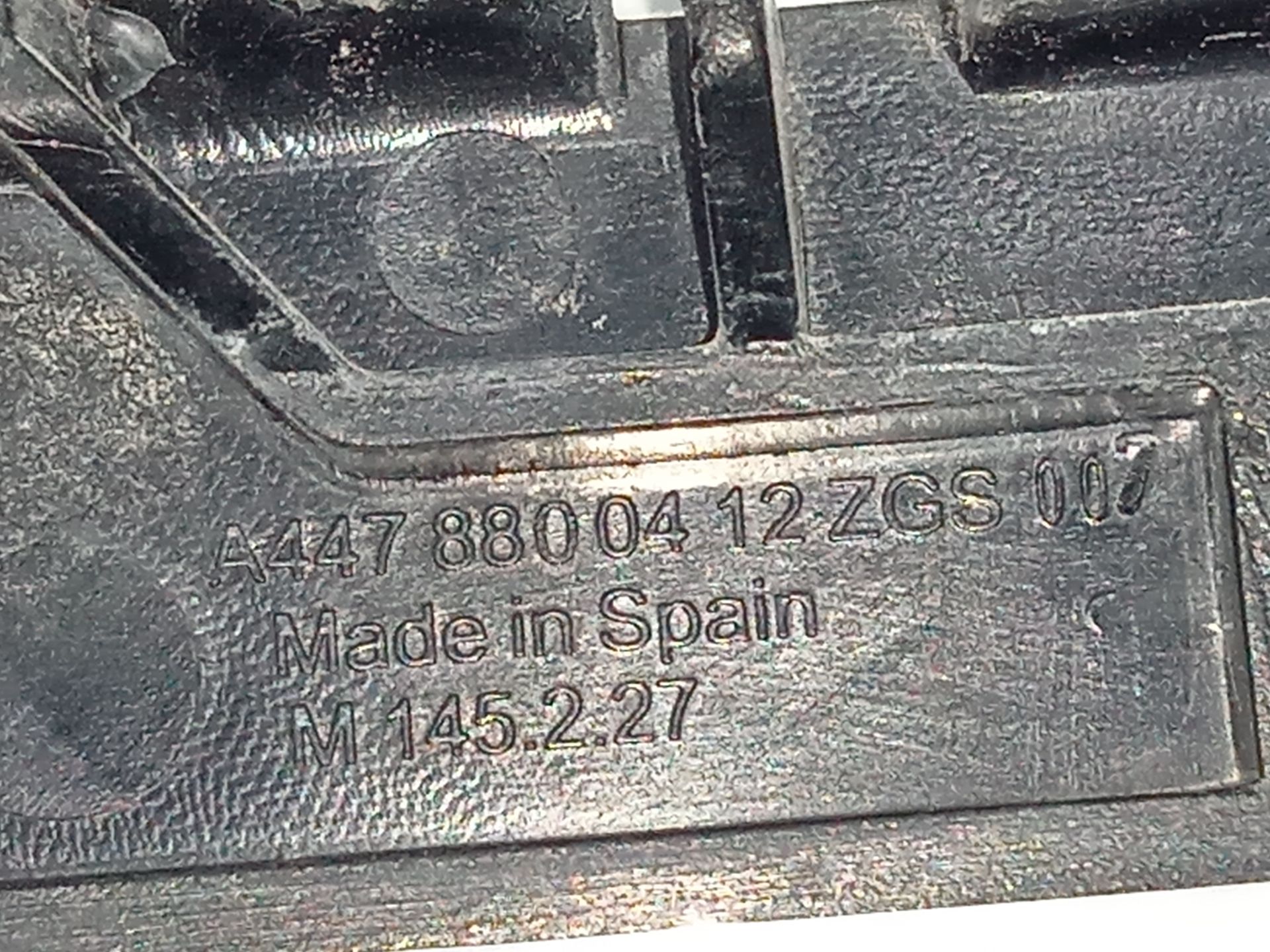 Soporte paragolpes trasero mercedes-benz eqv -clase (447) 