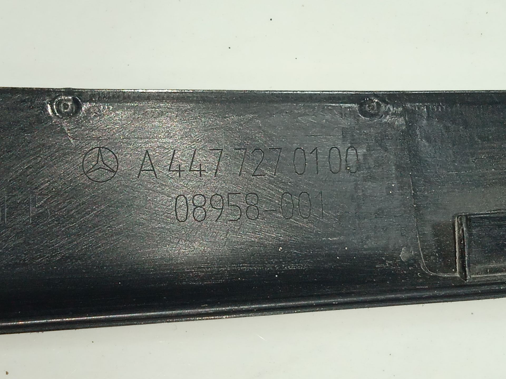 Moldura mercedes-benz eqv -clase (447) 