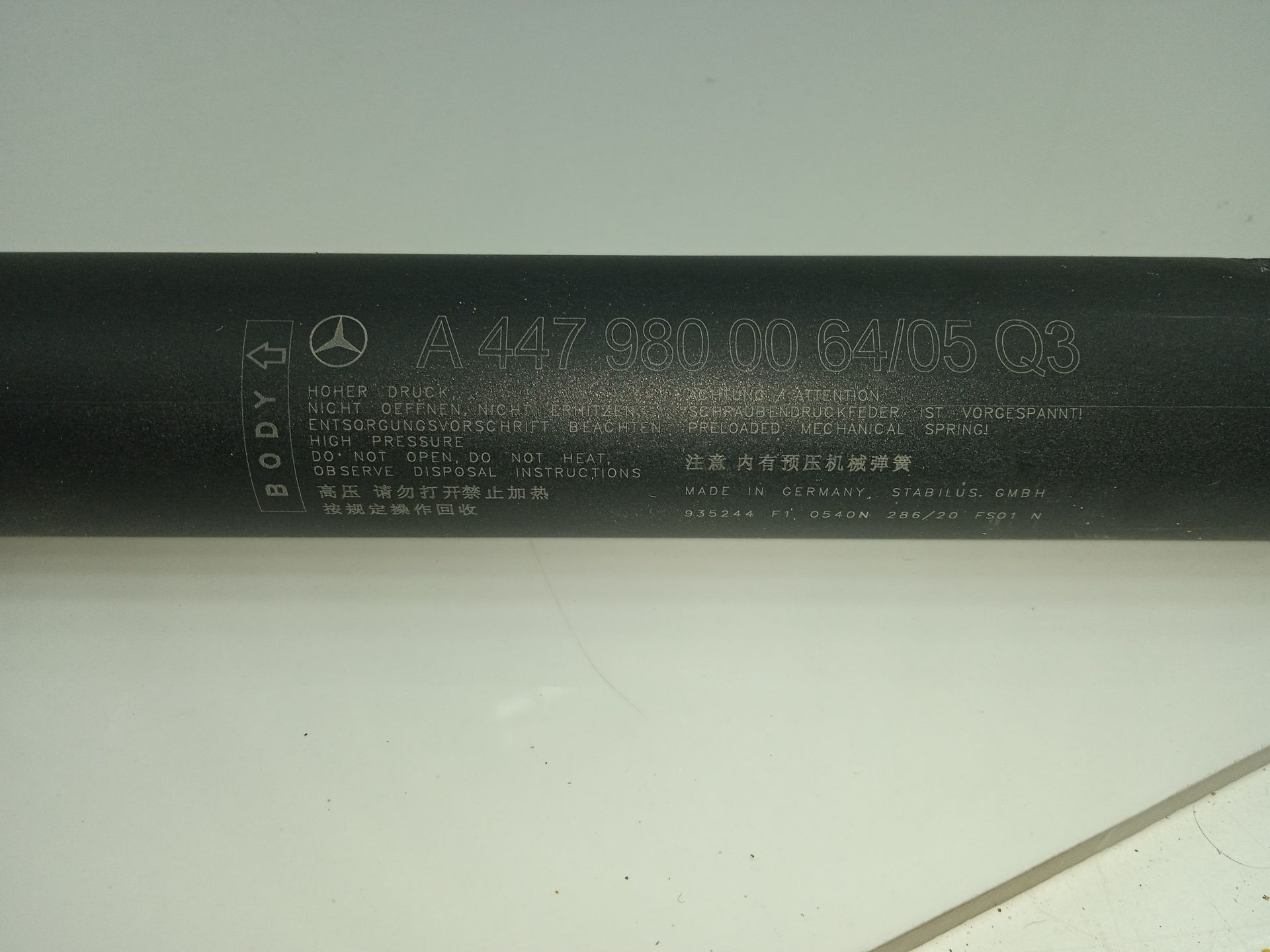 Amortiguadores maletero / porton mercedes-benz eqv -clase (447) 