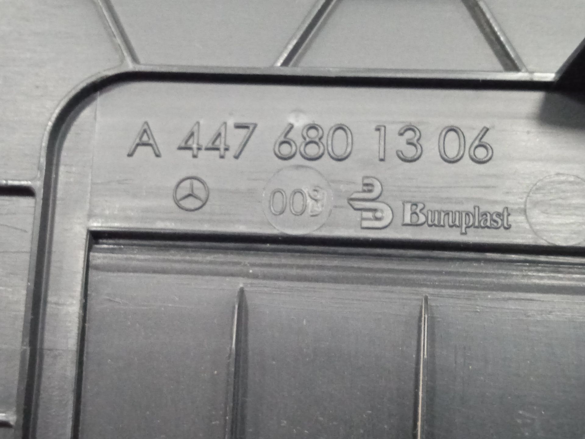 Moldura mercedes-benz eqv -clase (447) 