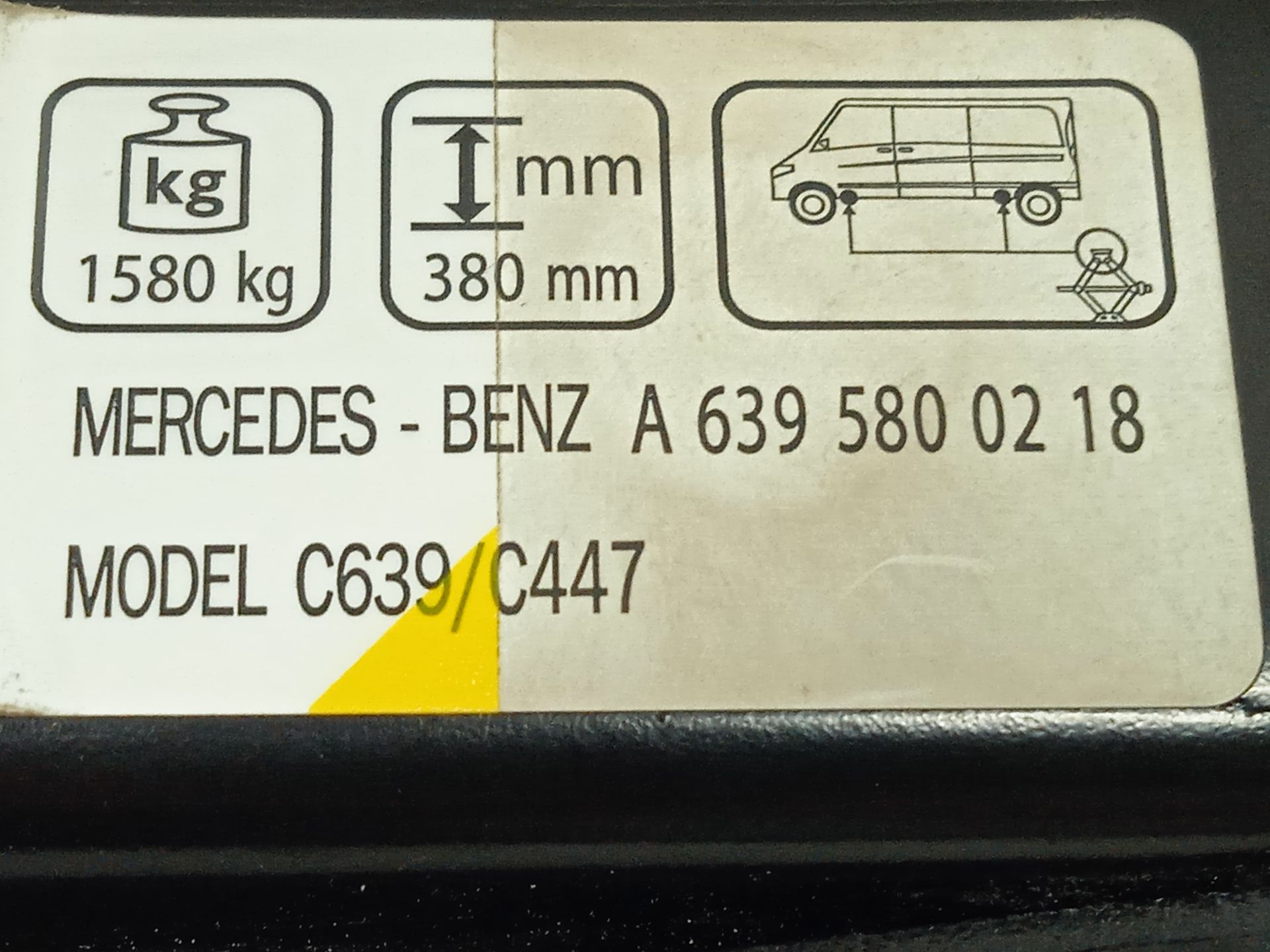 Gato mercedes-benz eqv -clase (447) 