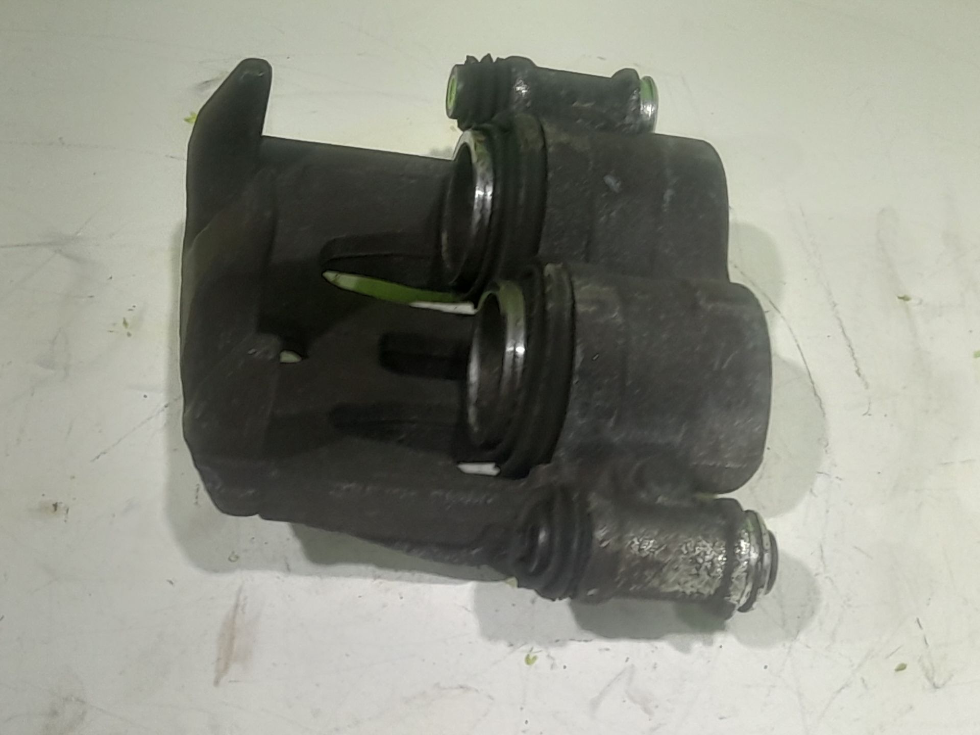 Pinza de freno delantera derecha 210213216 cdi (906.611613)