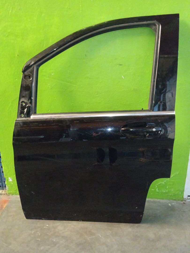 Puerta delantera izquierda mercedes-benz eqv -clase (447) 
