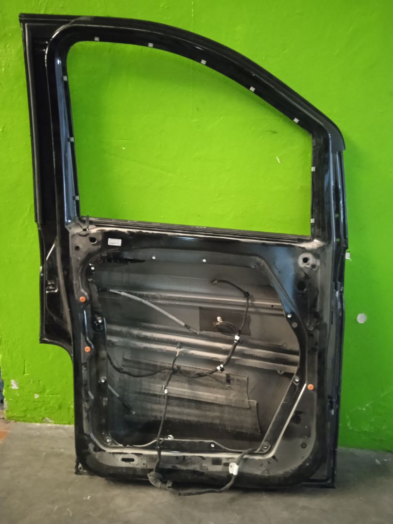 Puerta delantera izquierda mercedes-benz eqv -clase (447) 