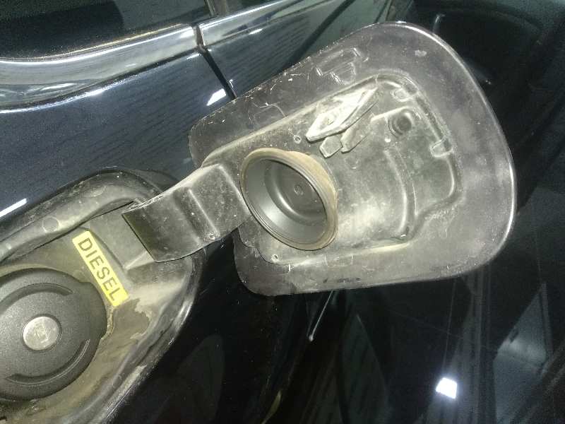  tapa exterior combustible   citroen c5 berlina business 2.0 hdi fap