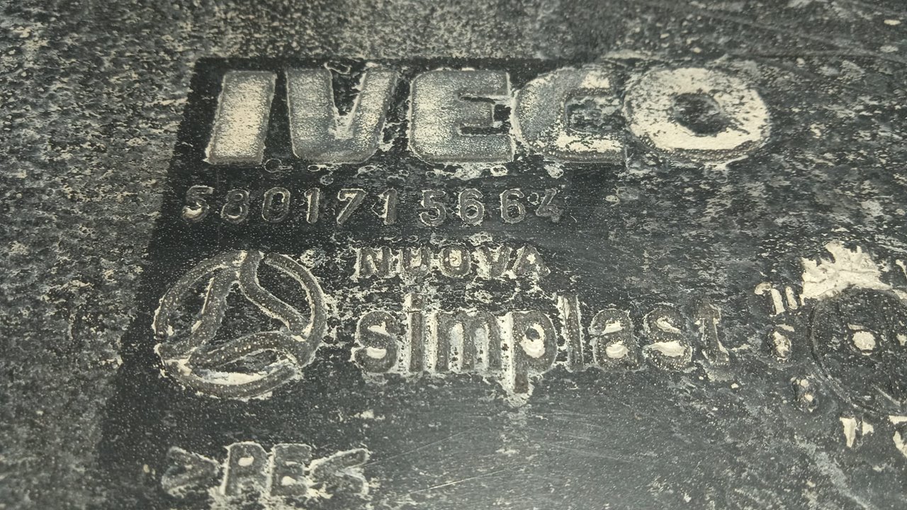 Deposito adblue iveco  no identificado
