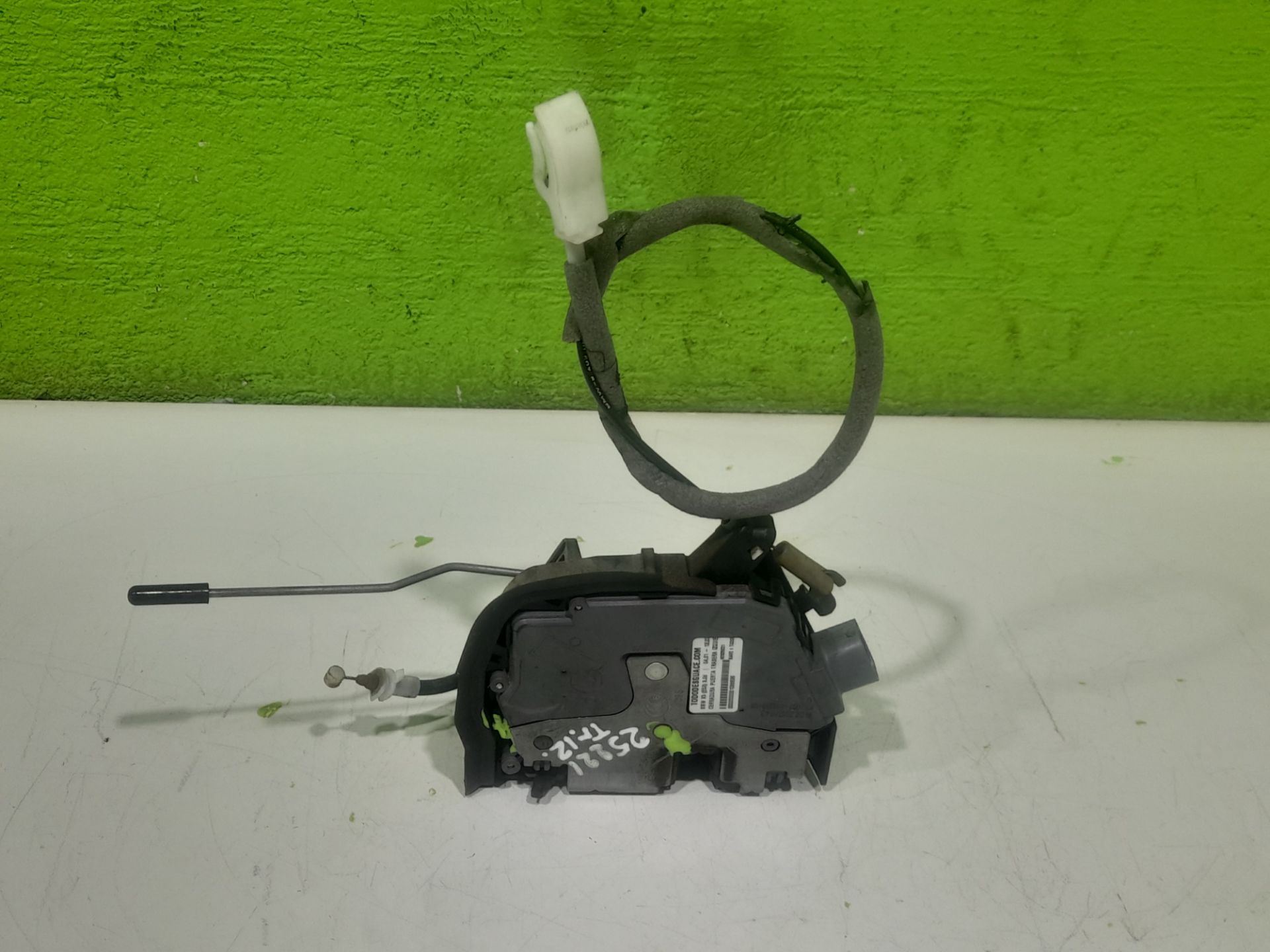 Cerradura puerta trasera izquierda bmw serie x5 (e53) 3.0d