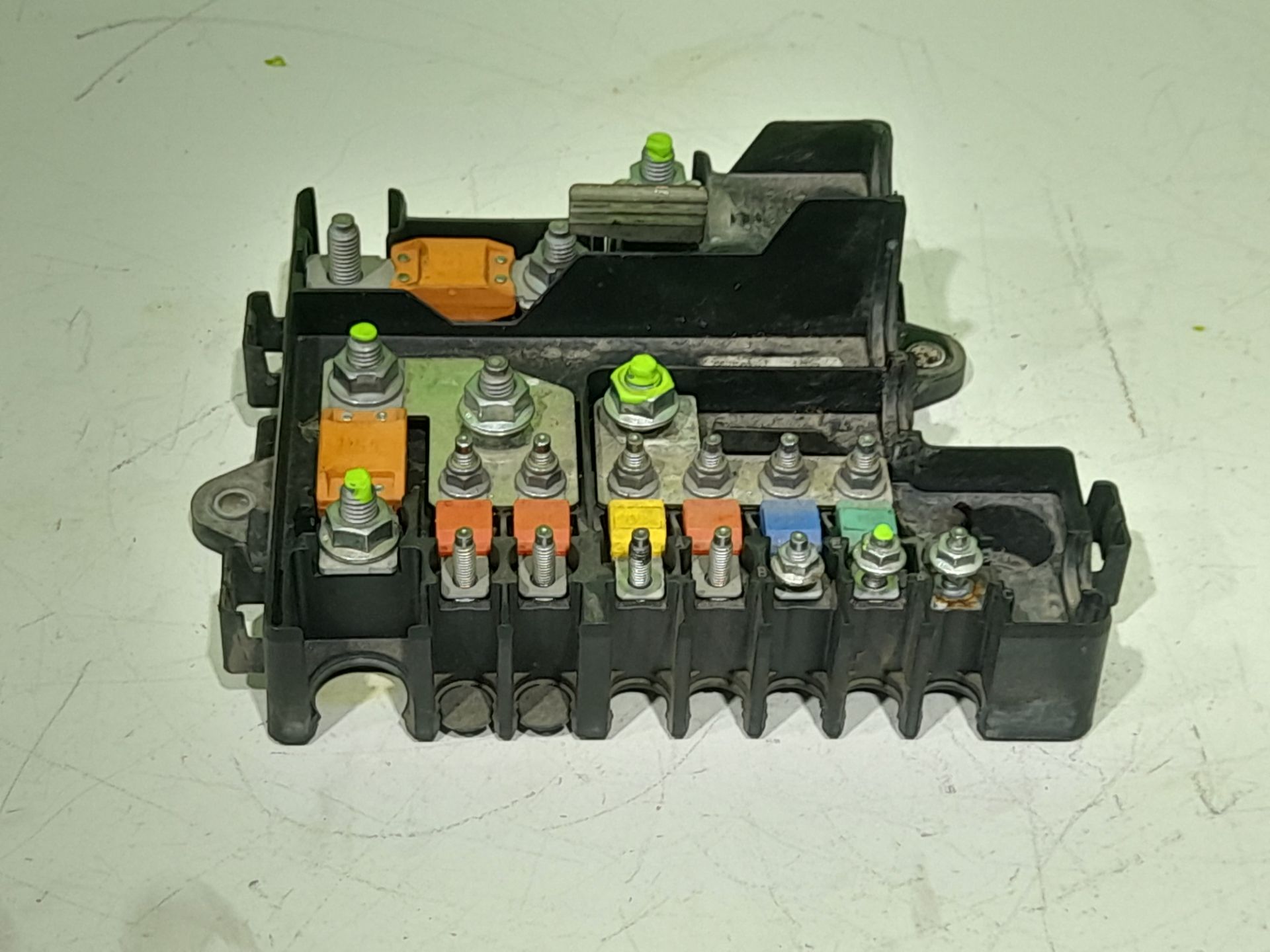 Caja reles / fusibles fg 33 s ... v batalla 3000
