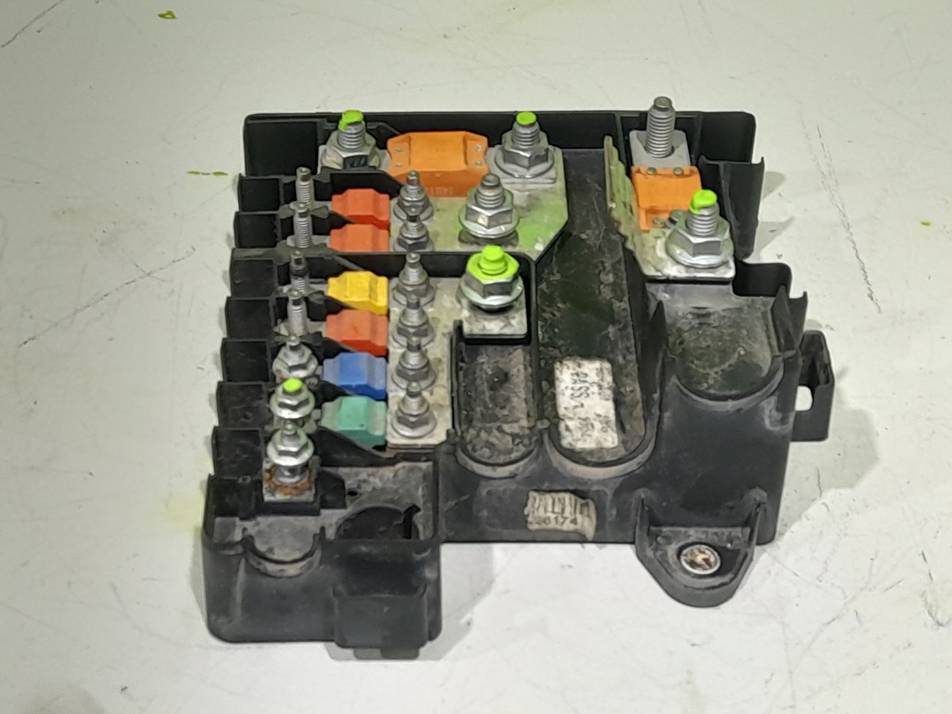 Caja reles / fusibles fg 33 s ... v batalla 3000