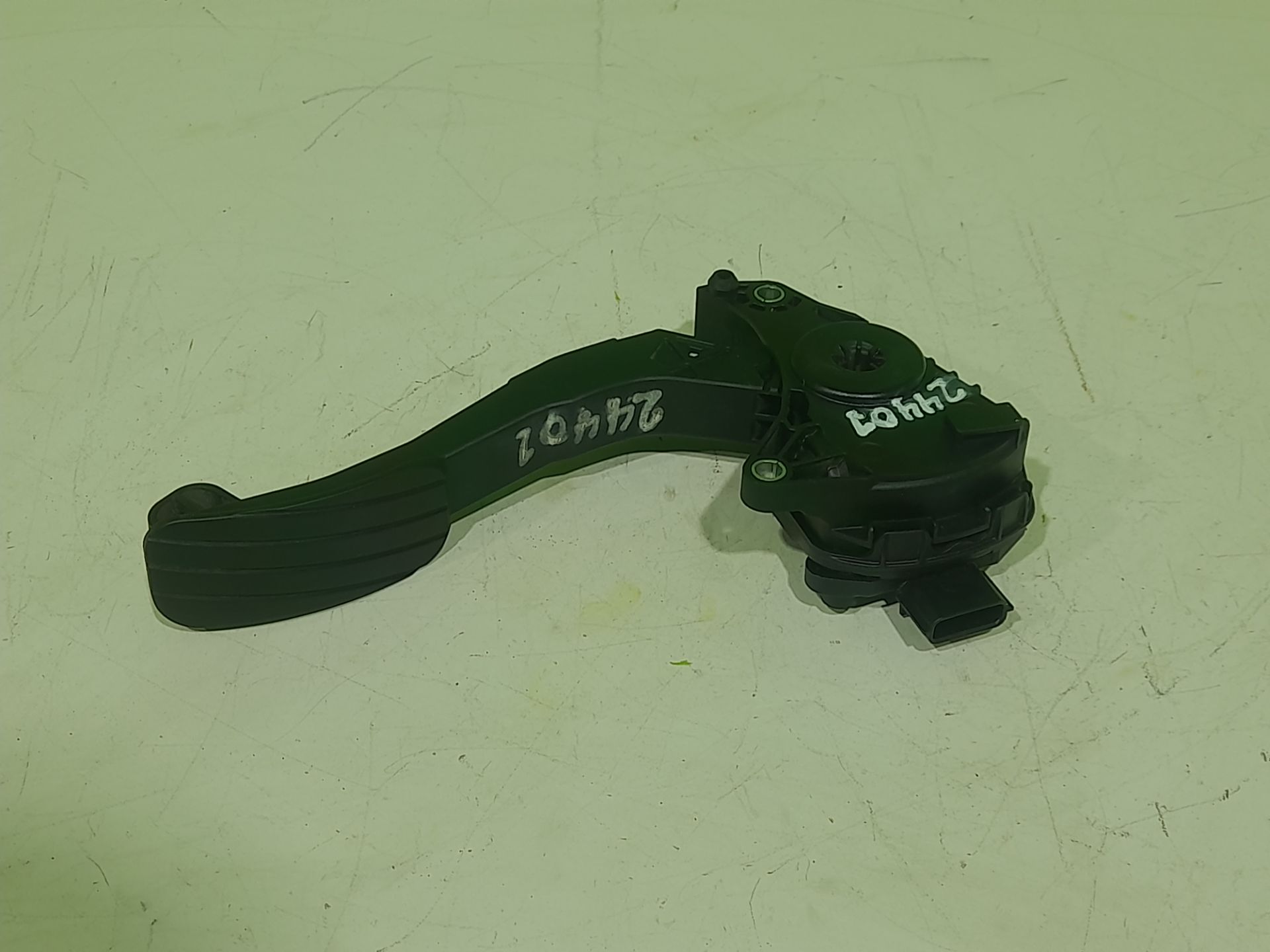 Pedal acelerador   no identificado